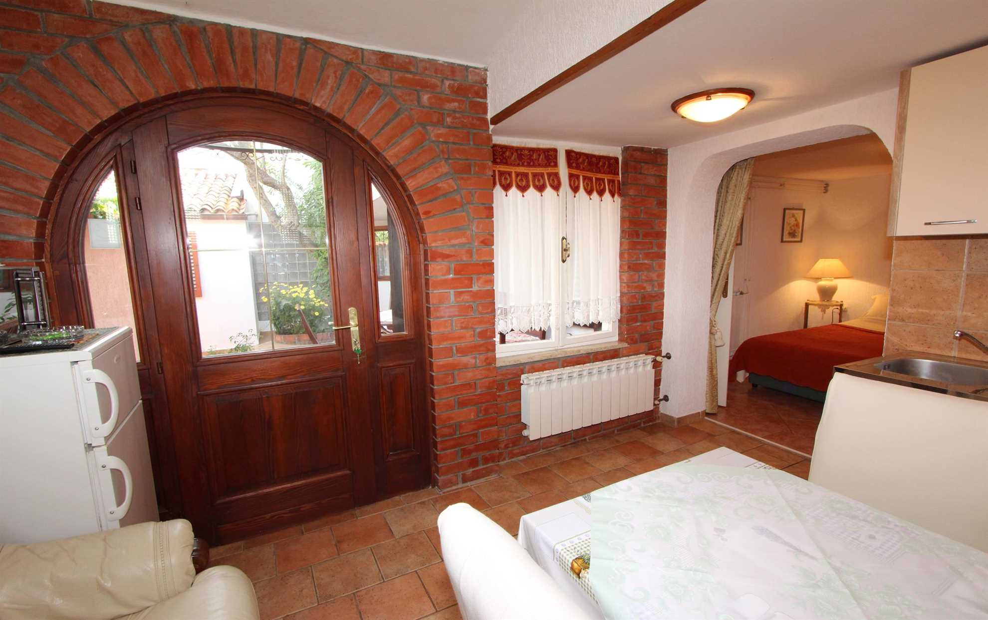 LUCU Two-Bedroom Apartment (manji)