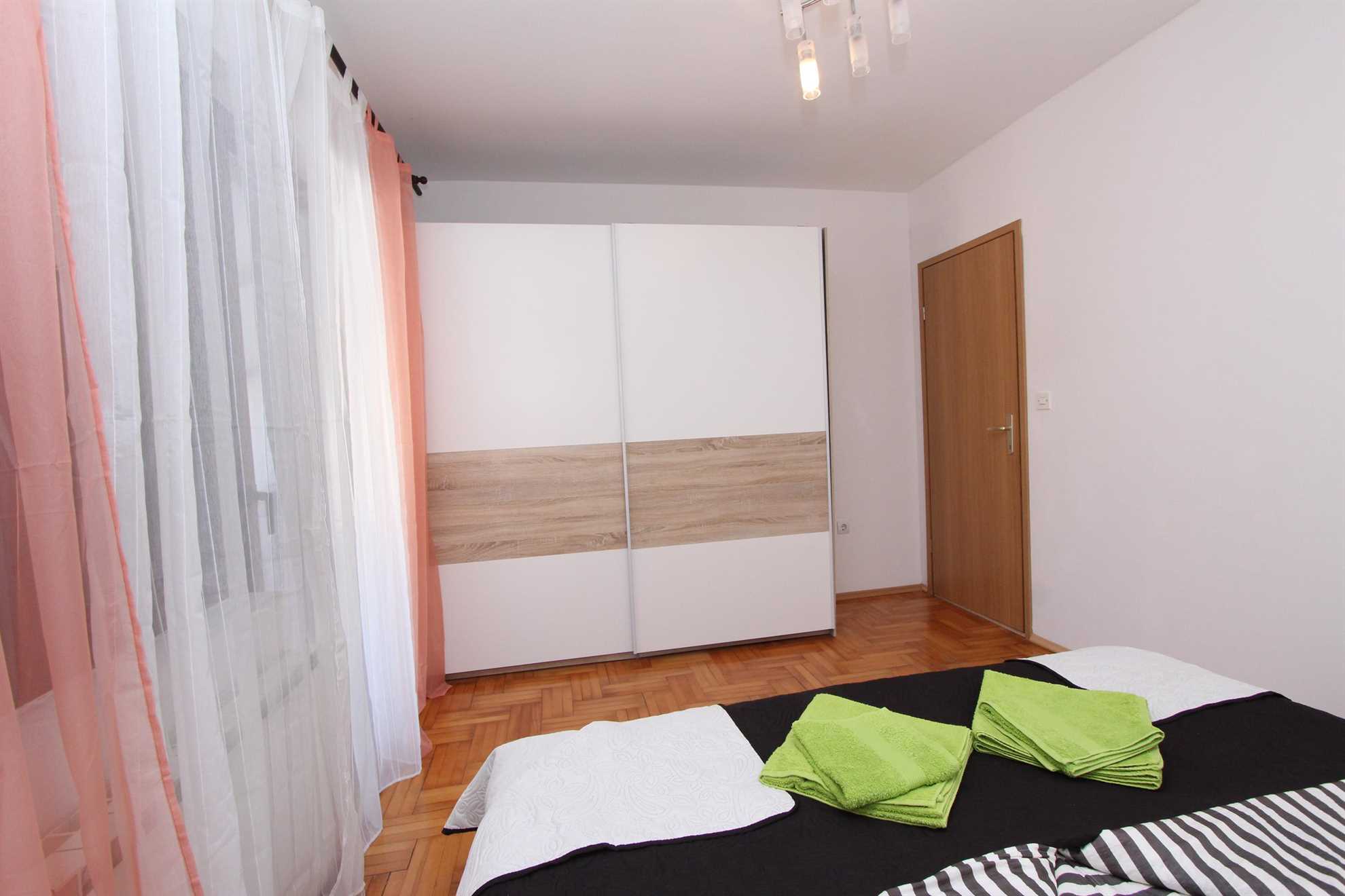 NOELLA MIA One-Bedroom Apartment