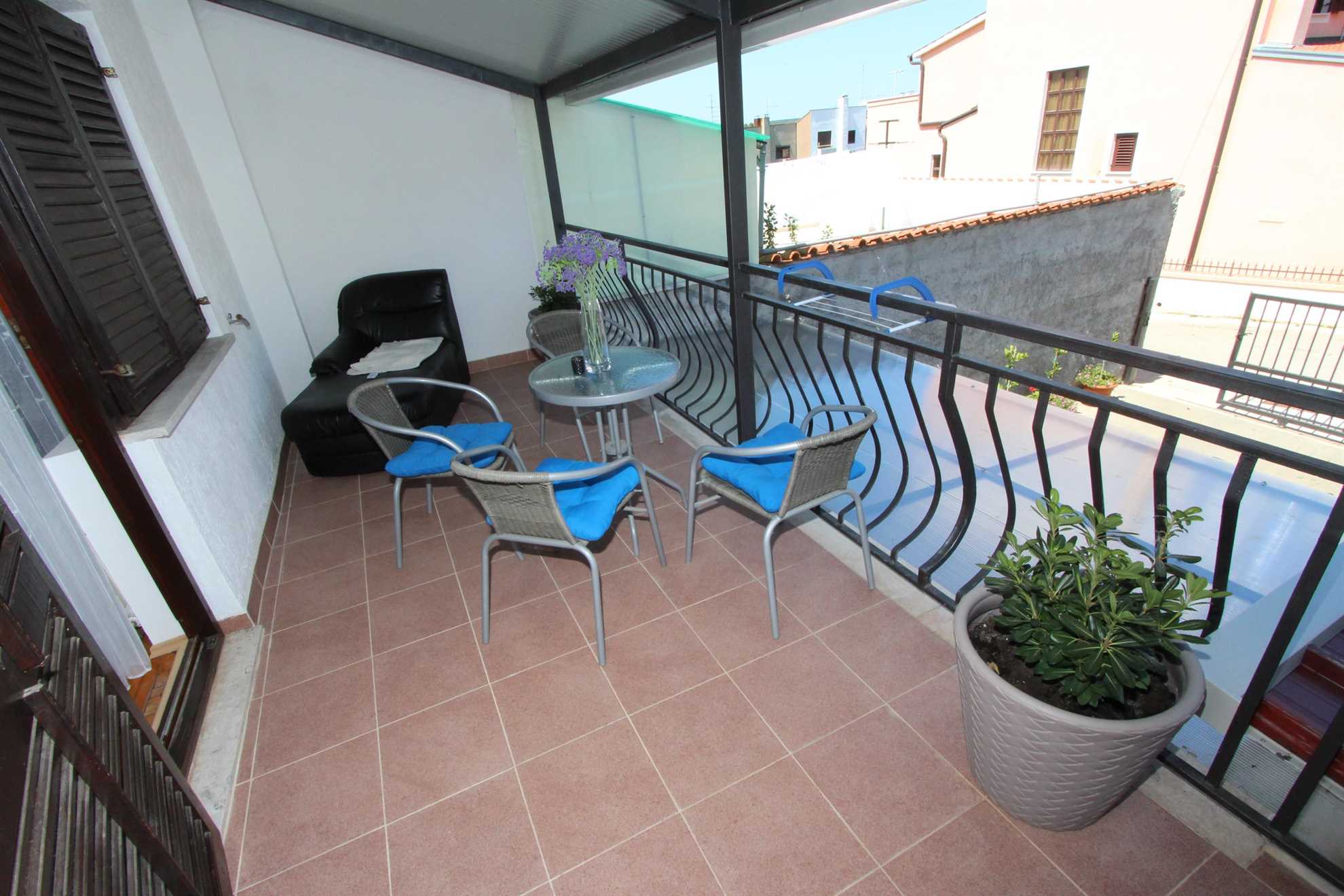 NOELLA MIA One-Bedroom Apartment