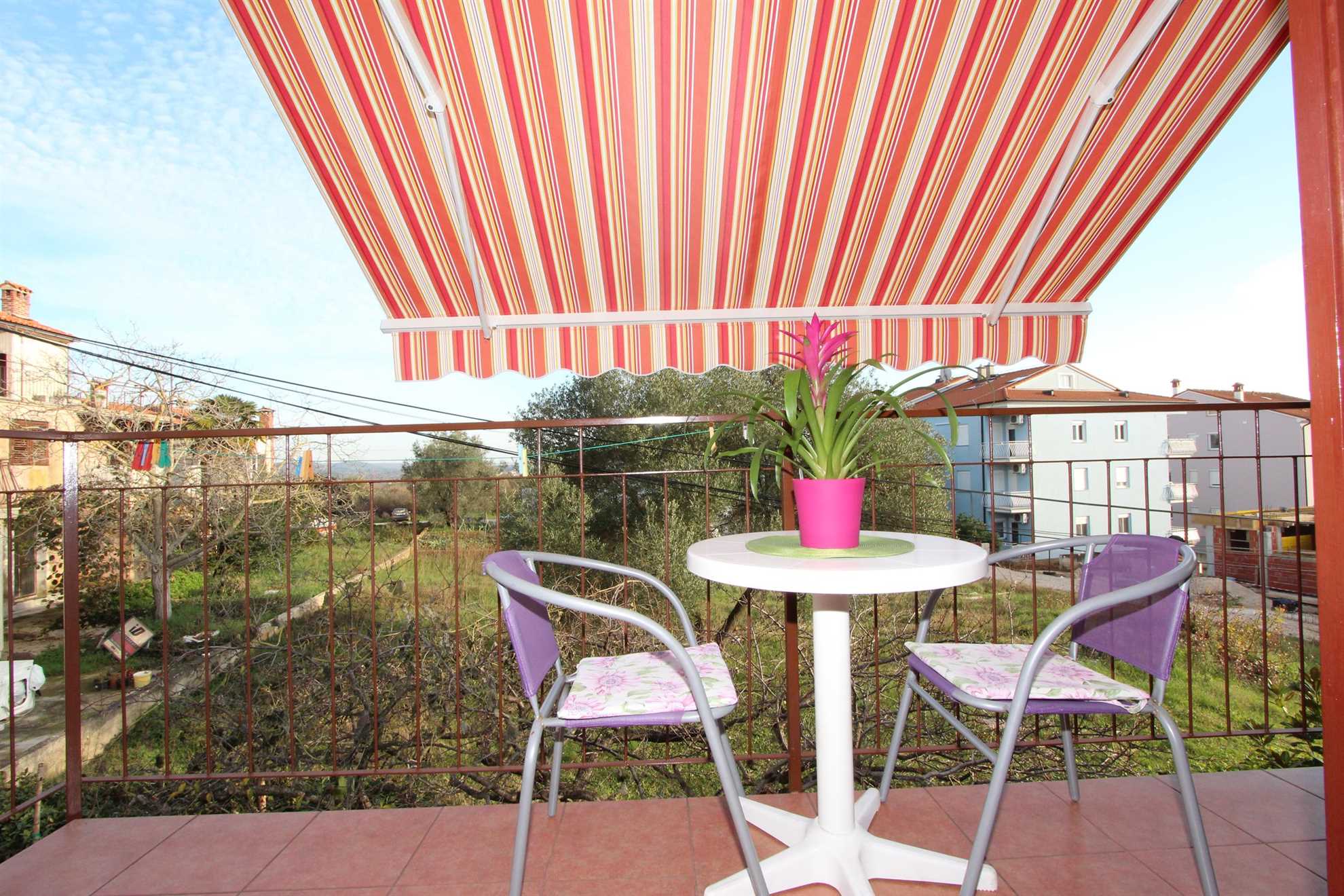 SANJA Double Room with shared bathroom 2 (bijela soba)