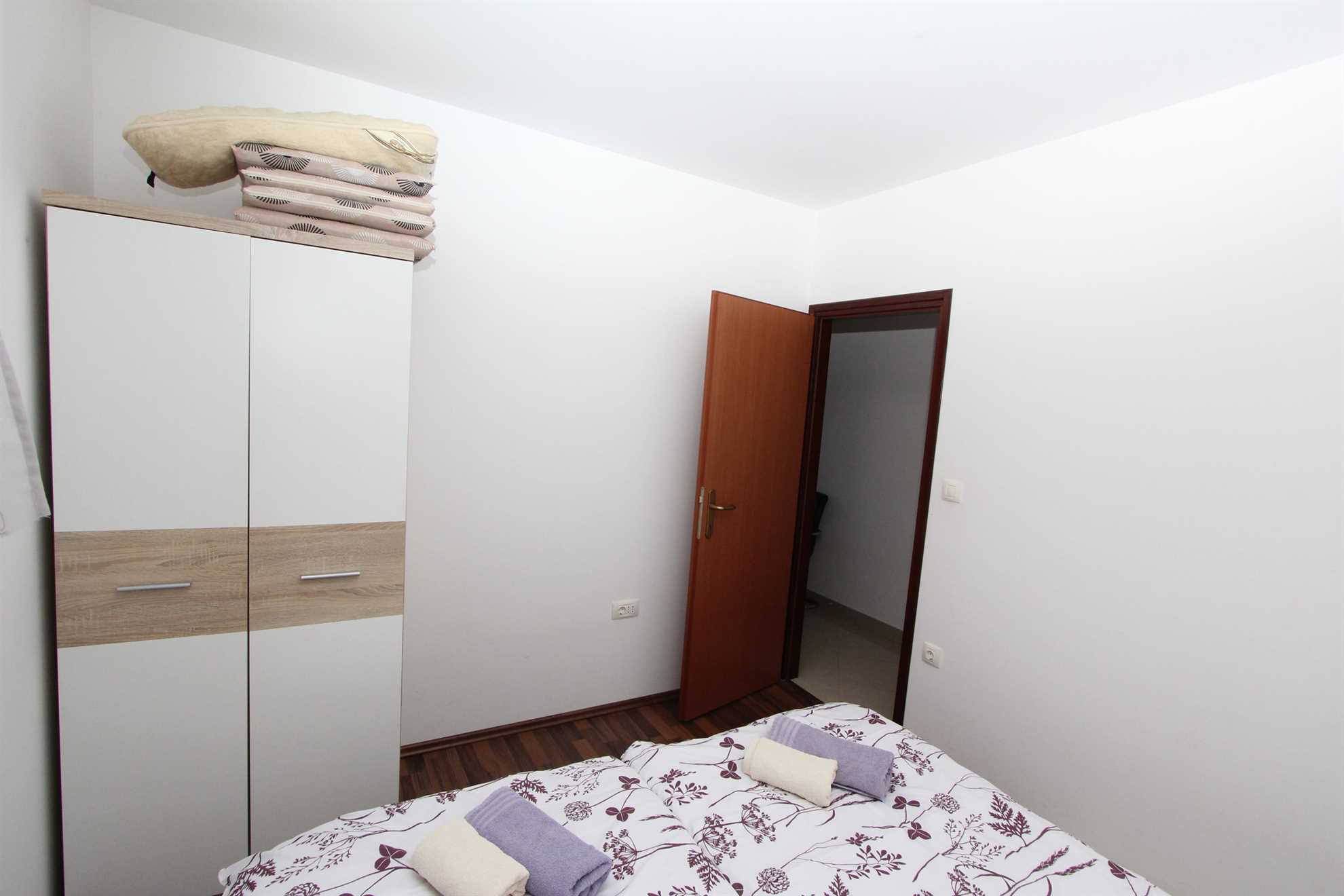 RUBIL One-Bedroom Apartment 3