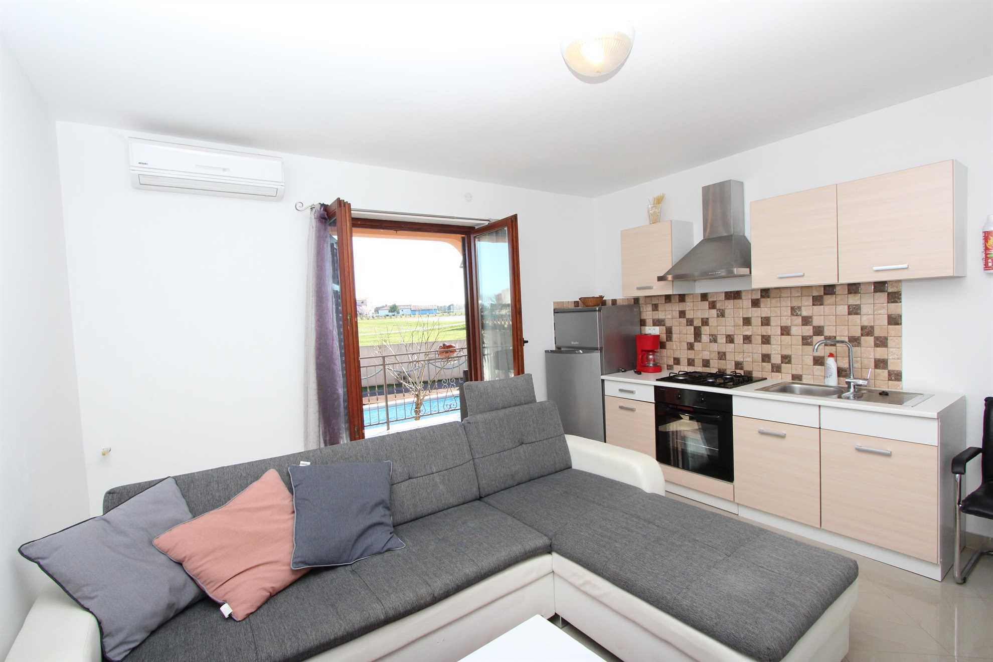 RUBIL One-Bedroom Apartment 3
