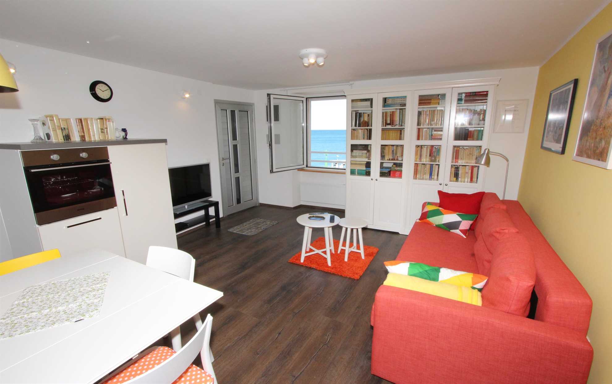 EL CORSARO 2 One-Bedroom Apartment with Sea View