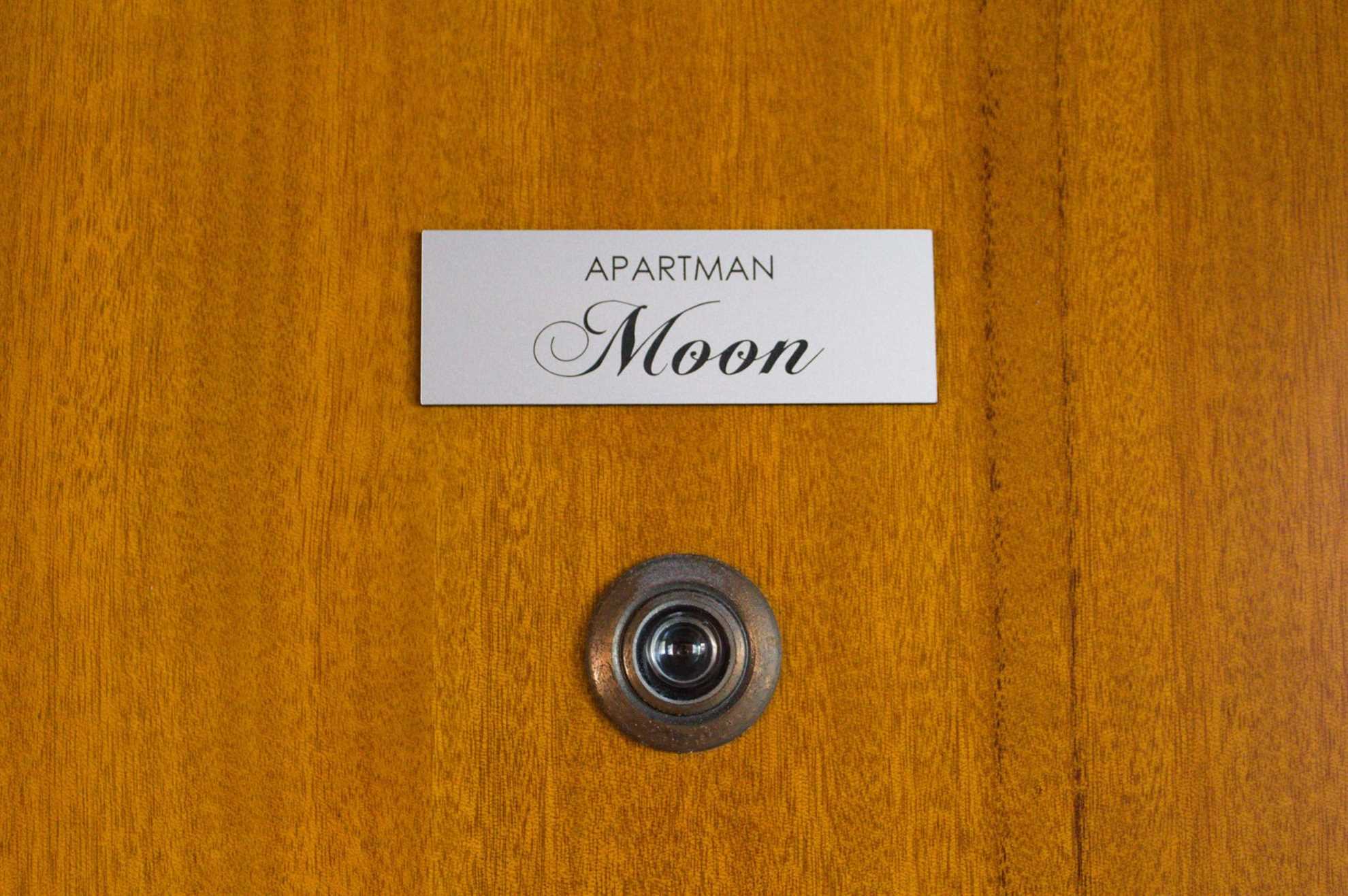 MOON Apartman sa 2 Spavaće Sobe
