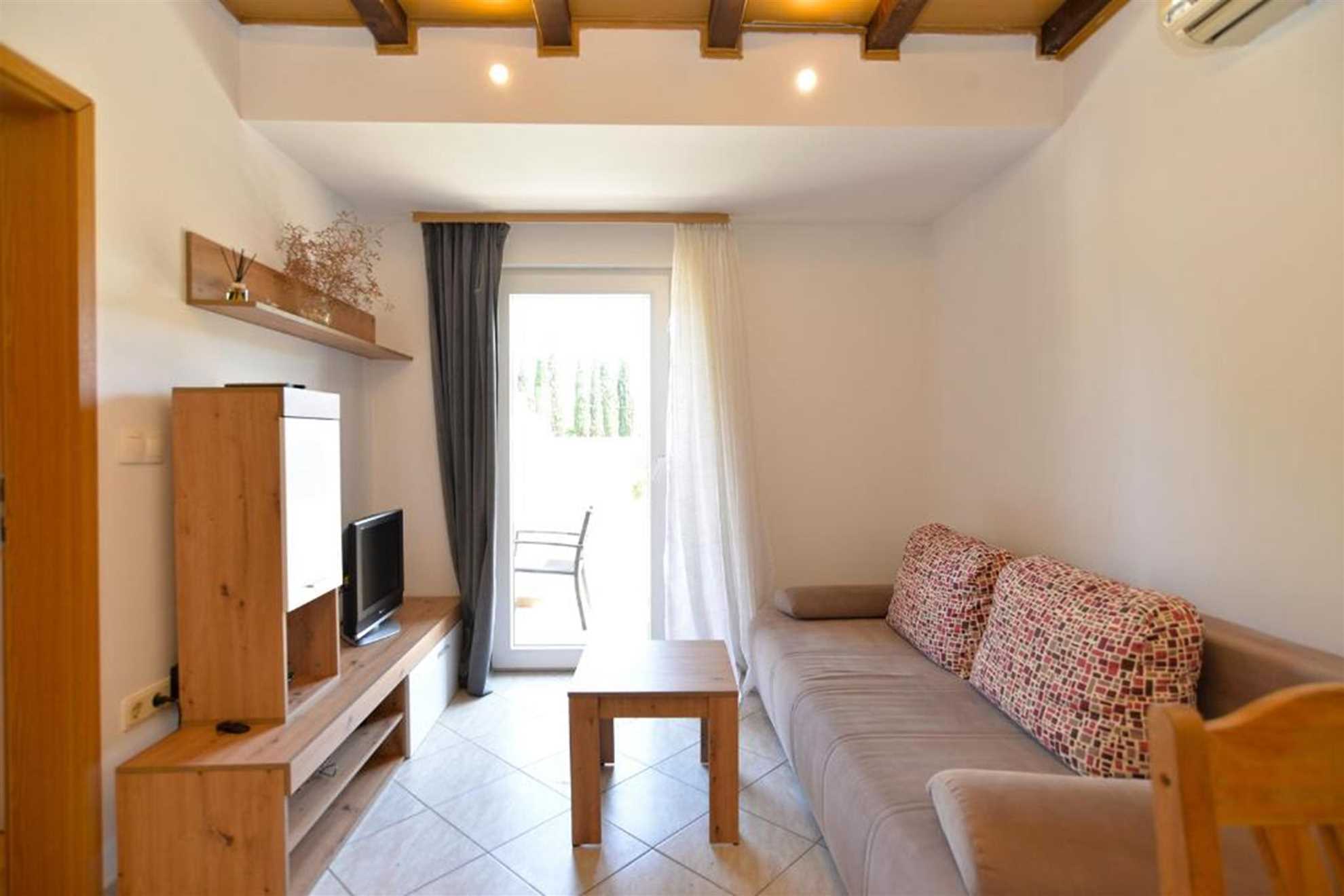 MARO Apartman sa 1 Spavaćom Sobom s Balkonom 1