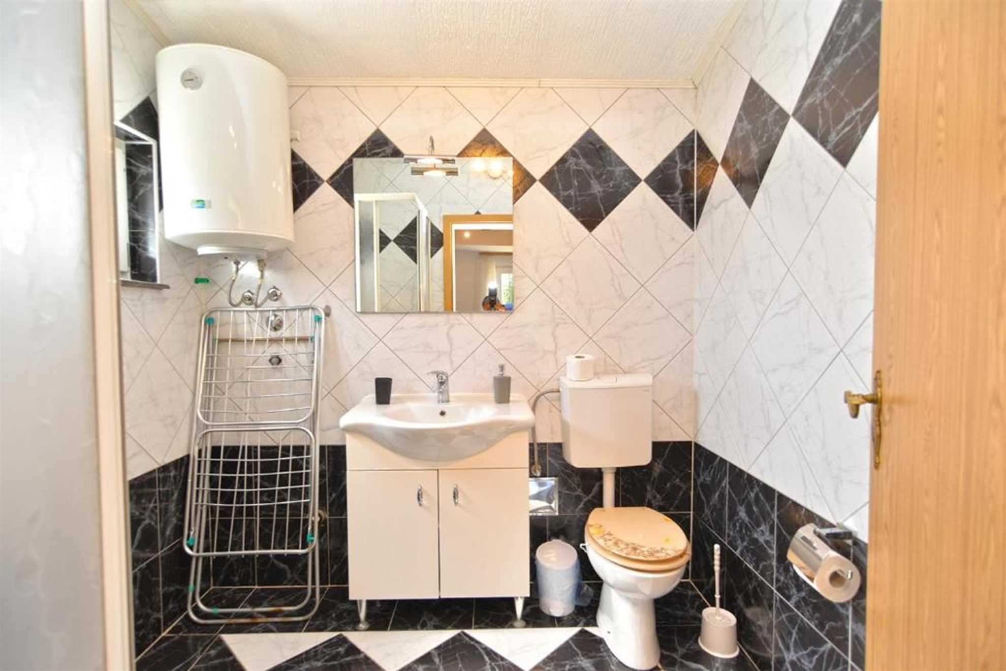MARO Apartman sa 1 Spavaćom Sobom s Balkonom 1