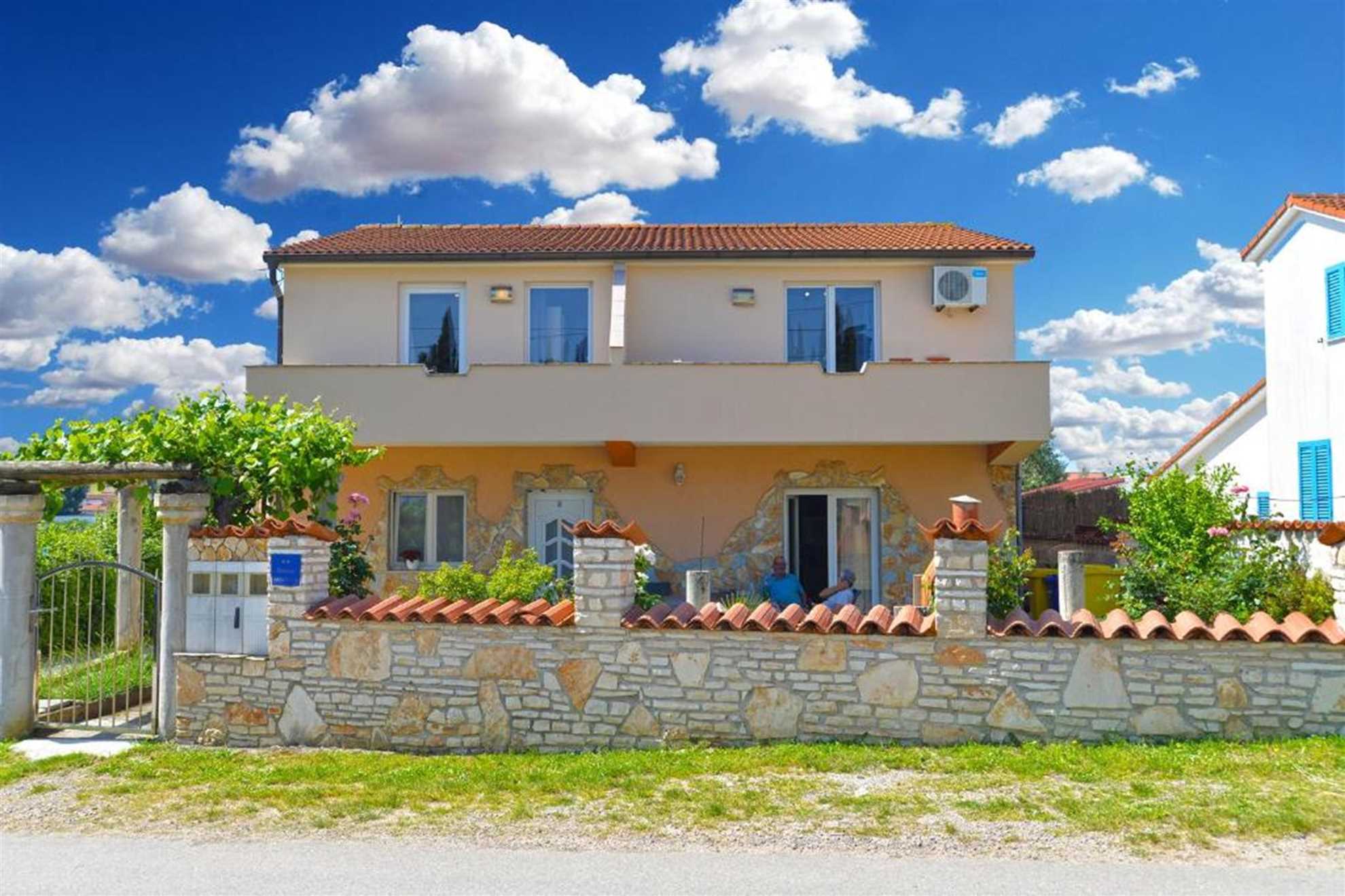 MARO Apartman sa 1 Spavaćom Sobom s Balkonom 1