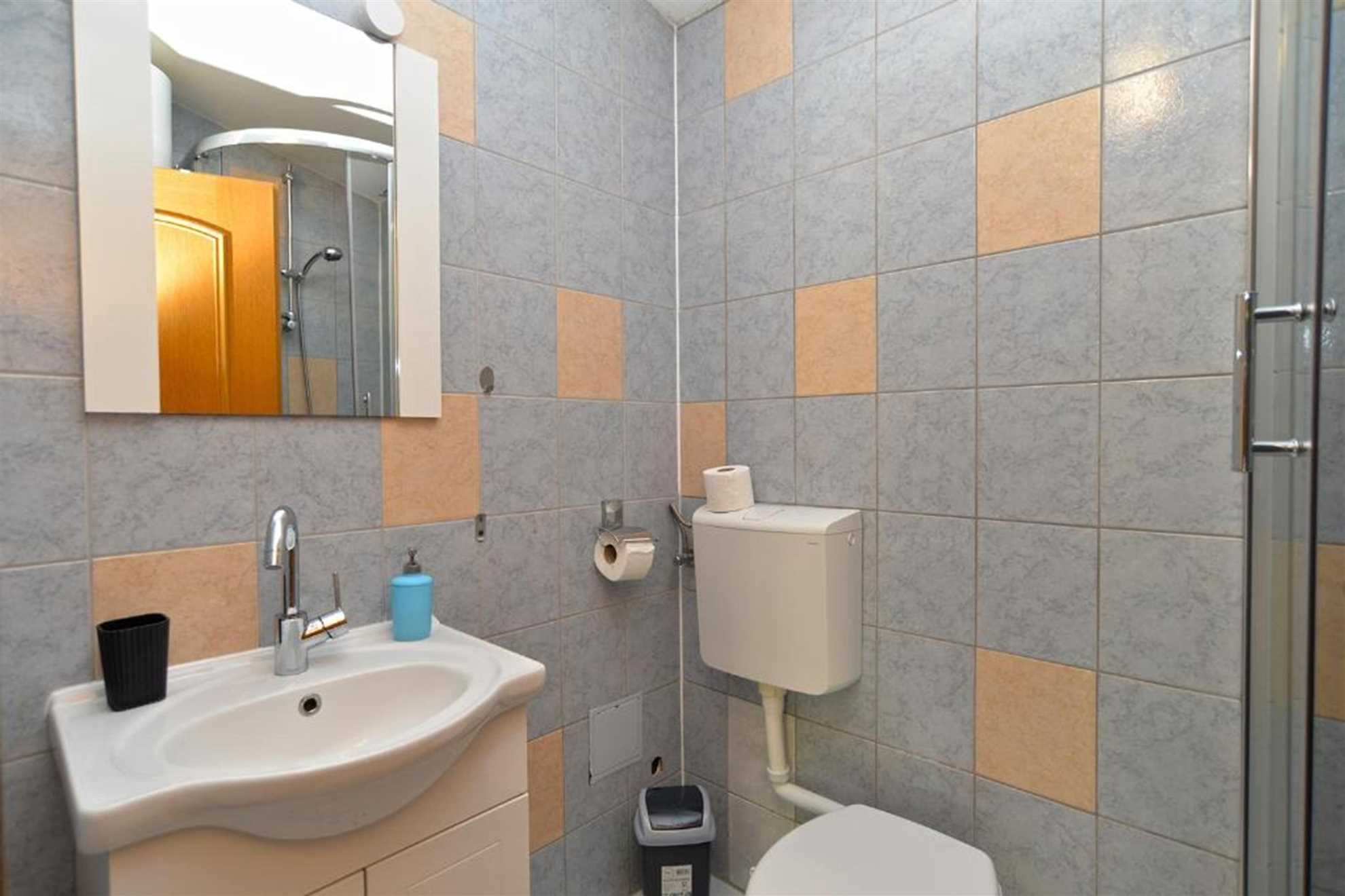 MARO Apartman sa 1 Spavaćom Sobom s Balkonom 2
