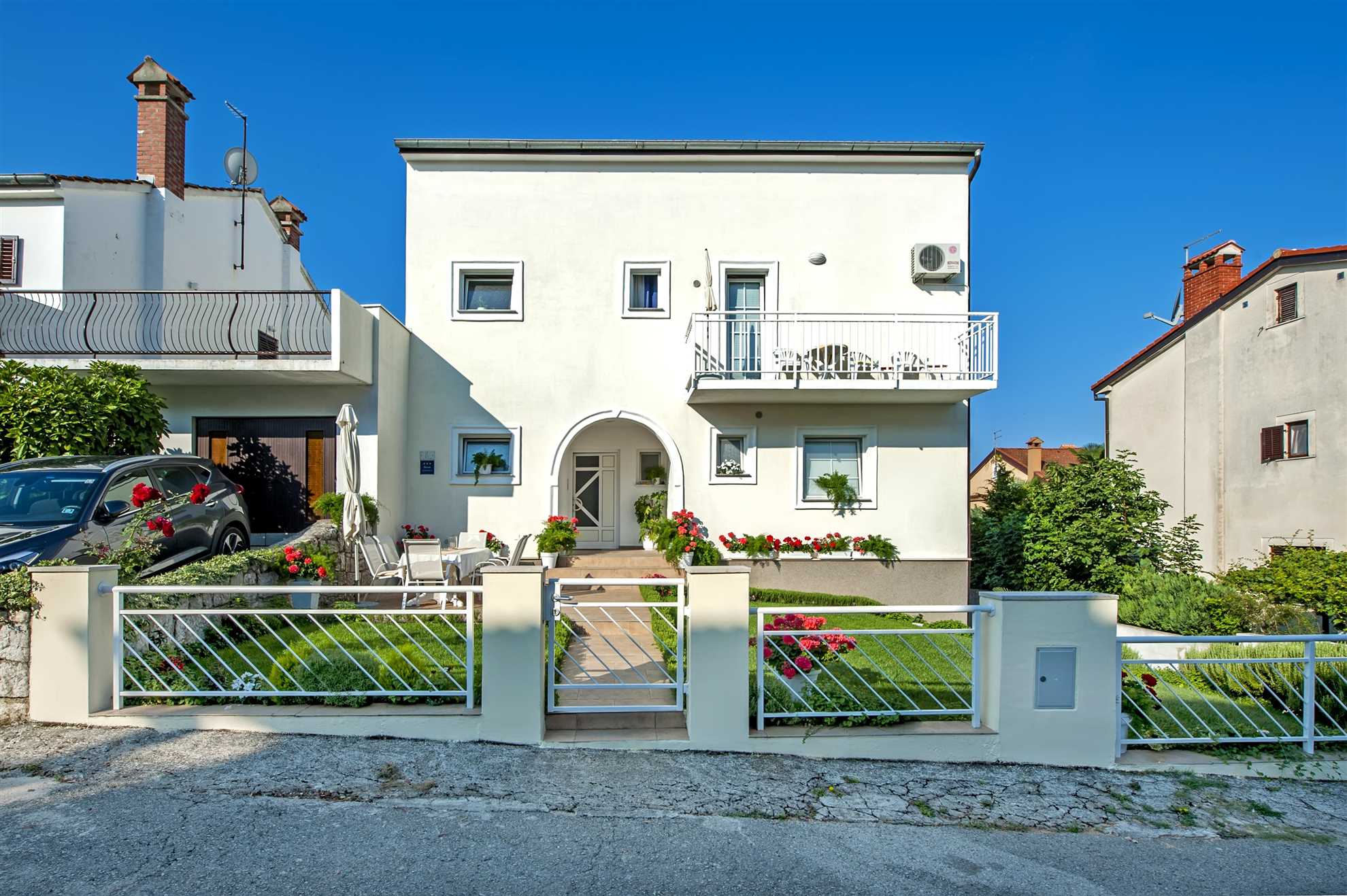 MARKO Ferienwohnung mit 2 Schlafzimmern mit Balkon 1