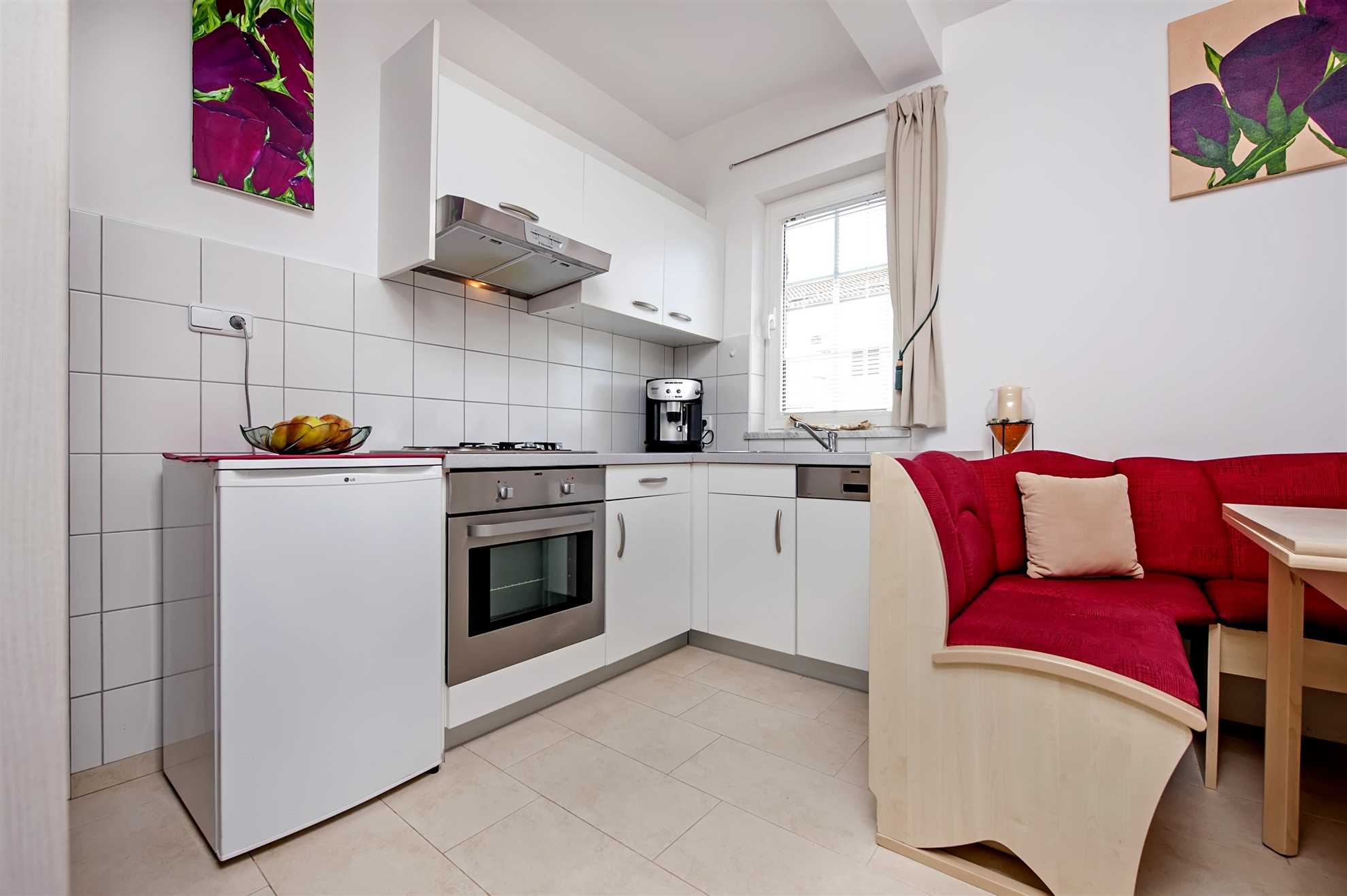 MARKO Apartman sa 2 Spavaće Sobe s Balkonom 2