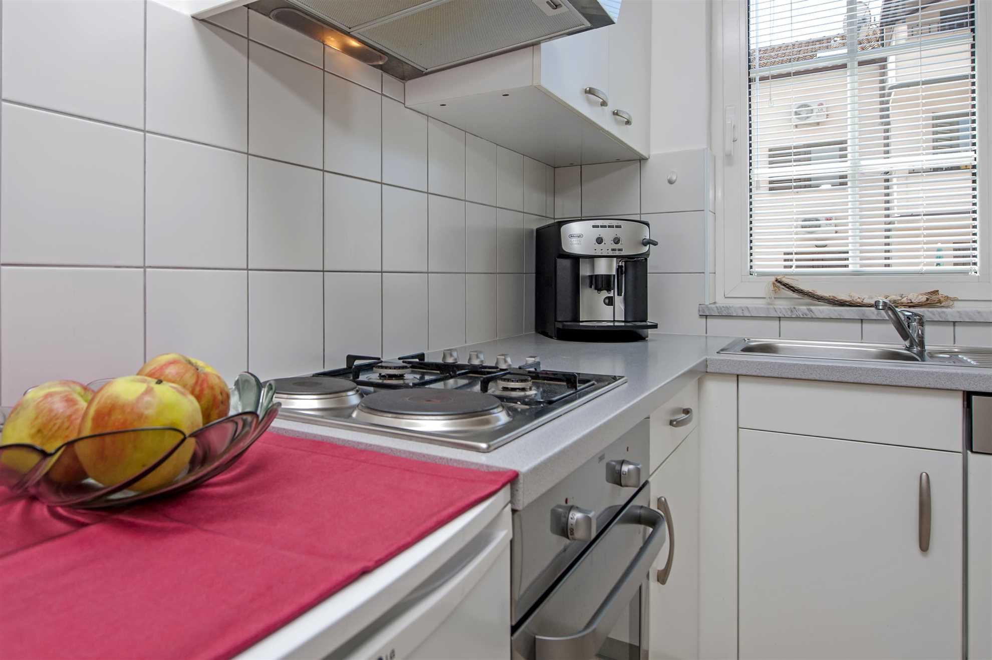 MARKO Apartman sa 2 Spavaće Sobe s Balkonom 2