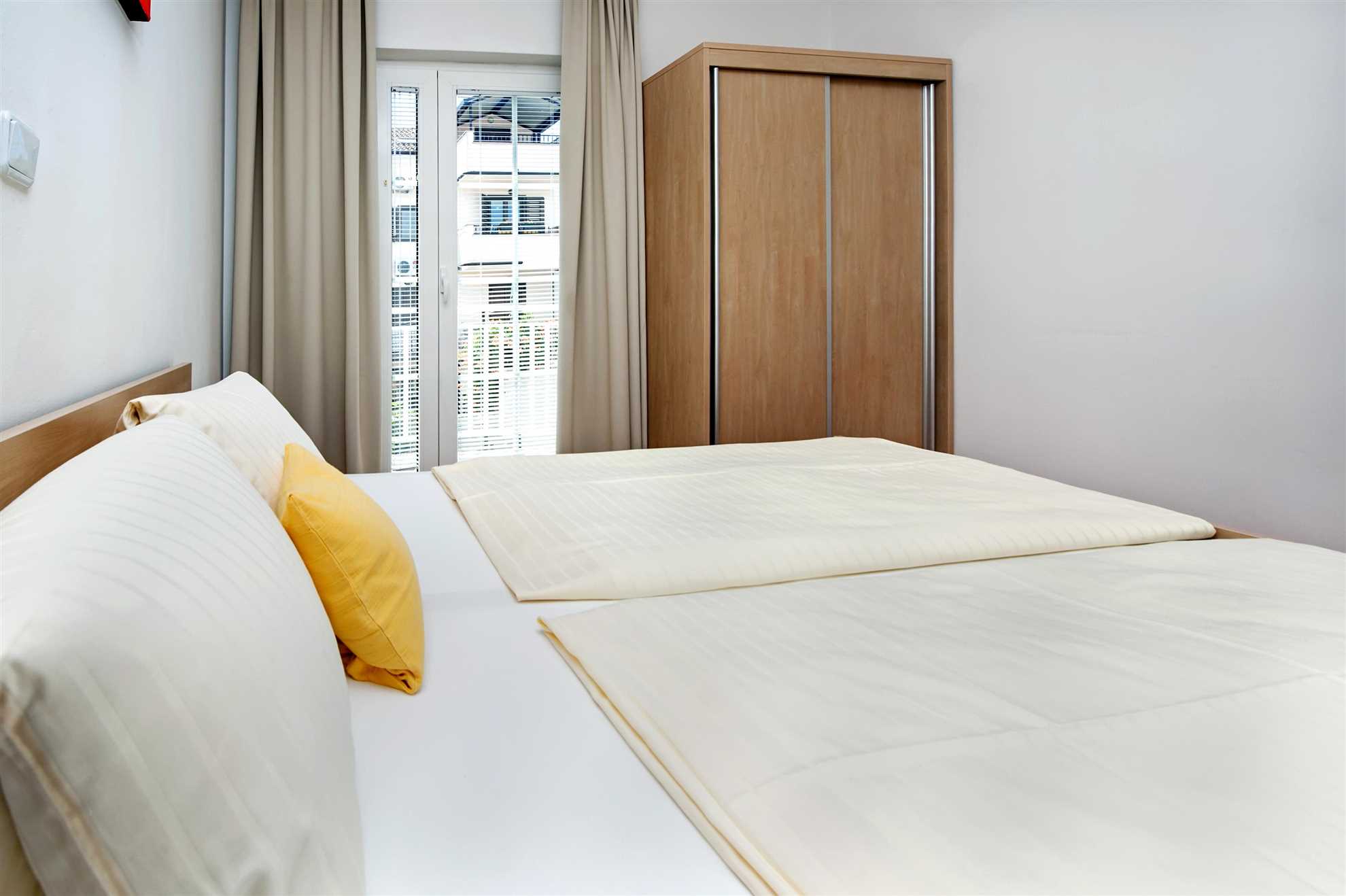 MARKO Apartman sa 2 Spavaće Sobe s Balkonom 2