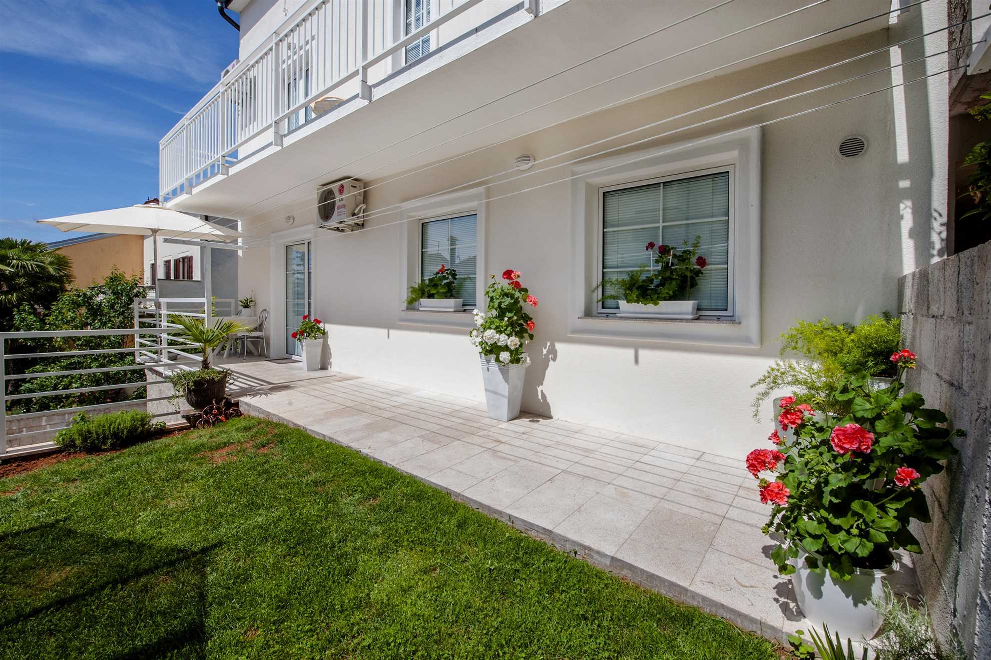 MARKO Apartman sa 2 Spavaće Sobe s Balkonom 2