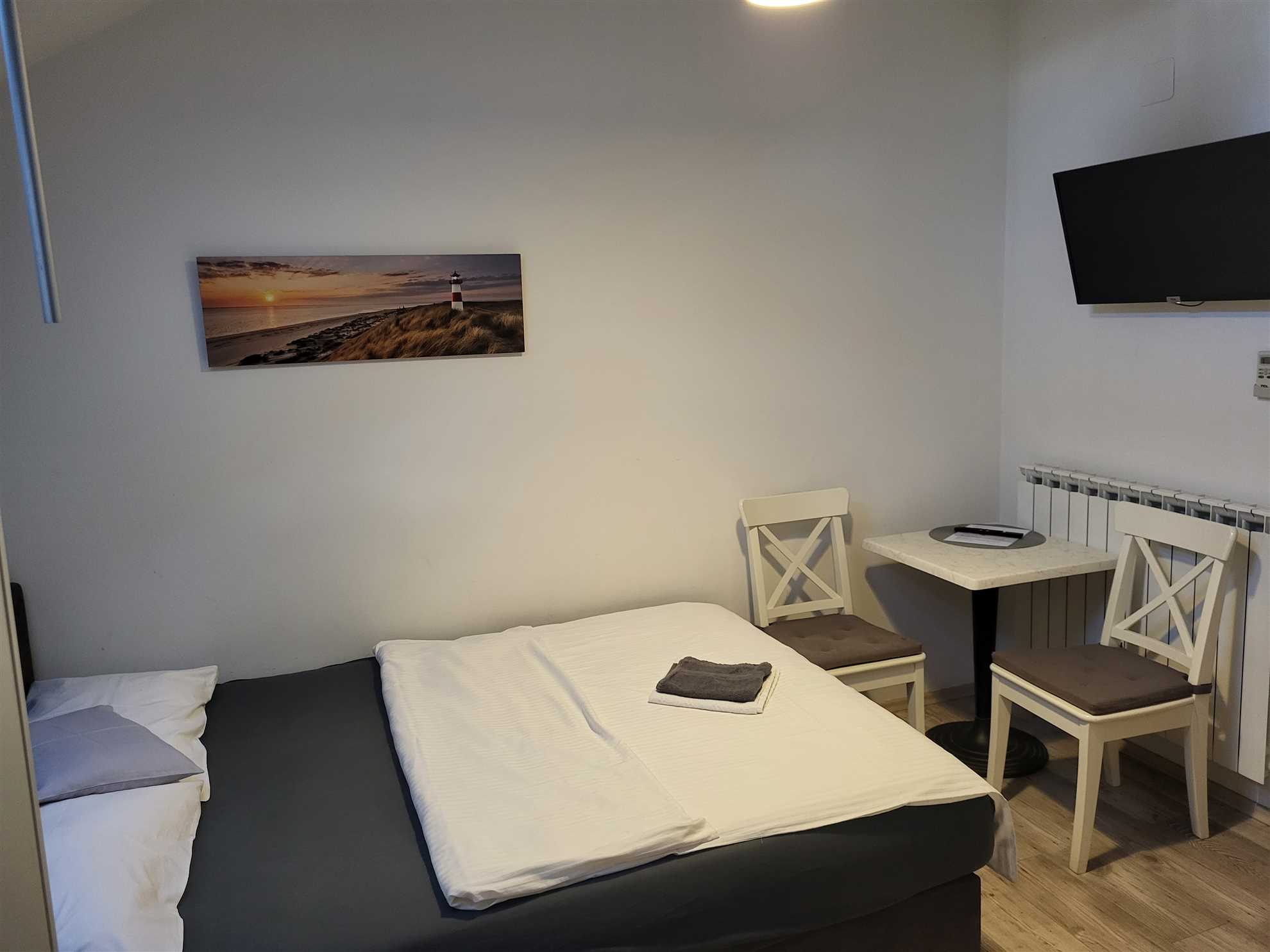 Room 2 - one-bed room