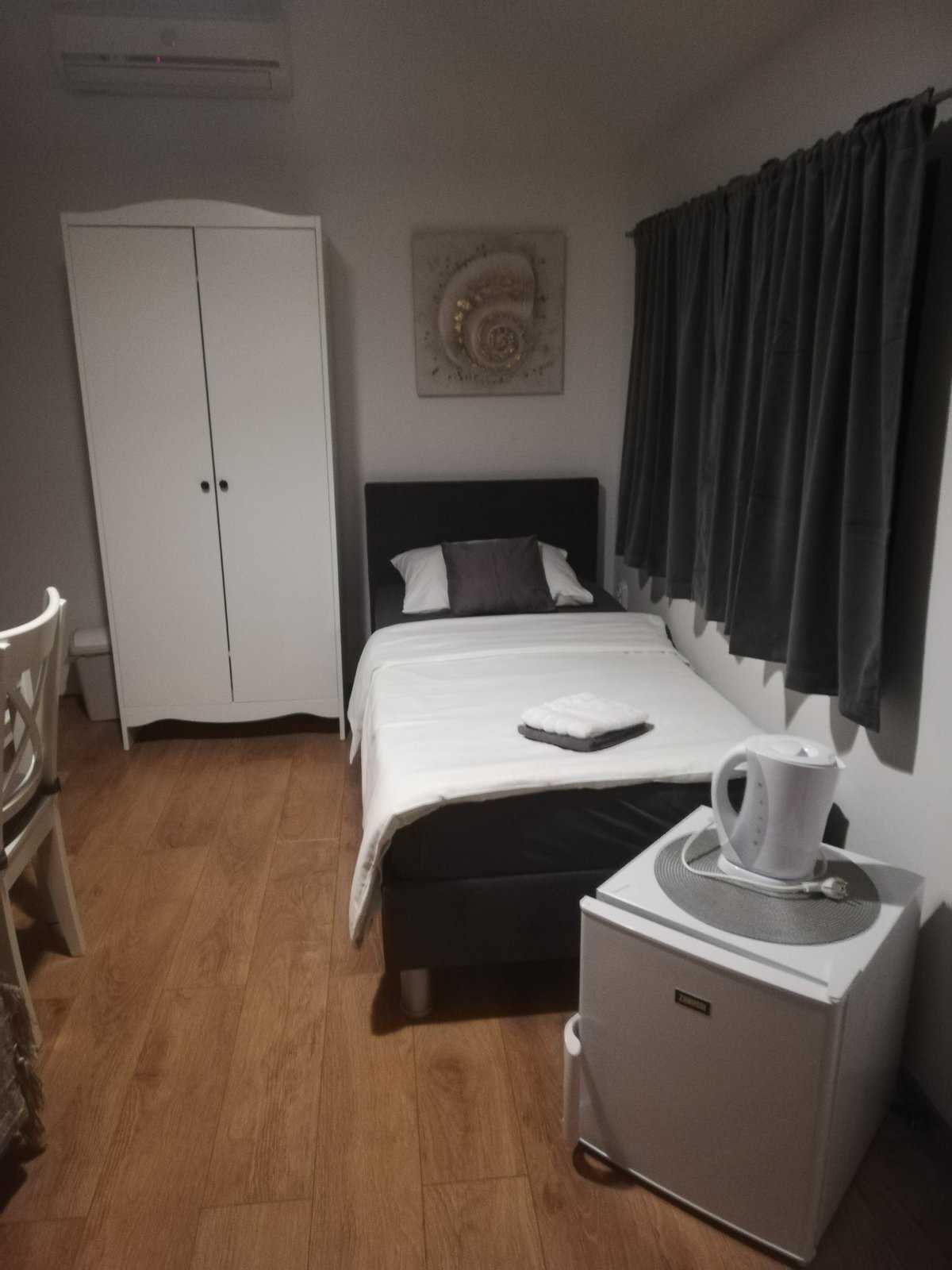Room 4 - room with two beds