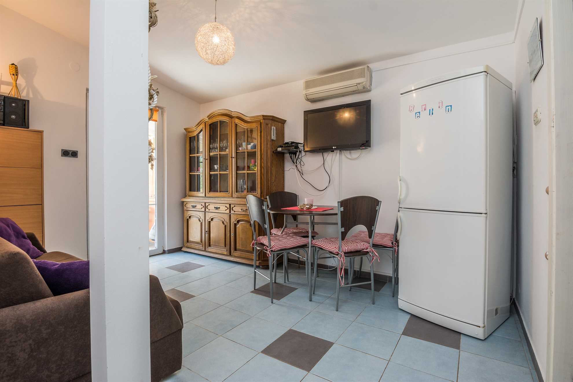 Apartment for 4-5 persons | Air conditioning, WiFi, BBQ