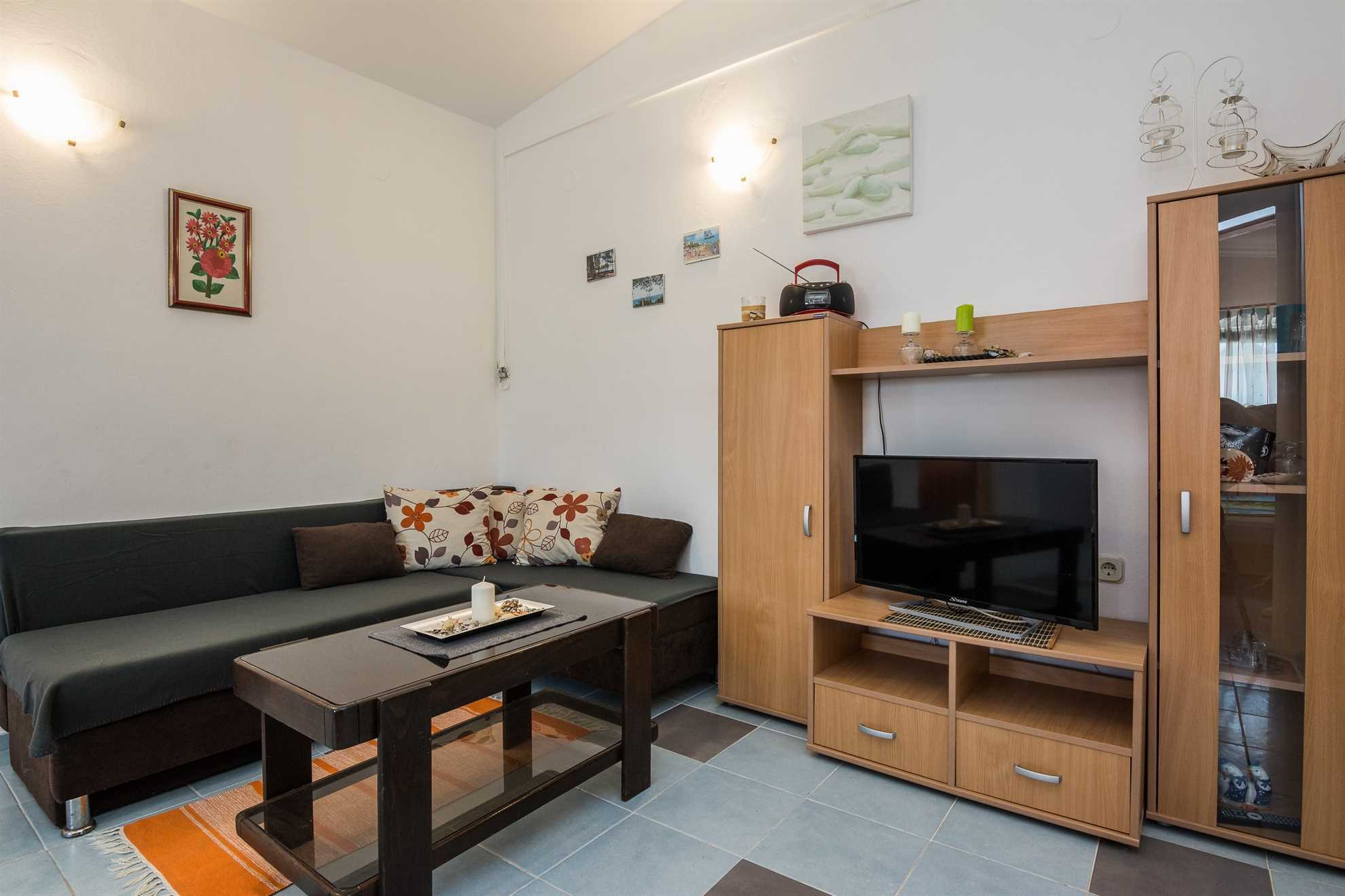 Fully equipped apartment for 4-5 persons | 800 m from the beach