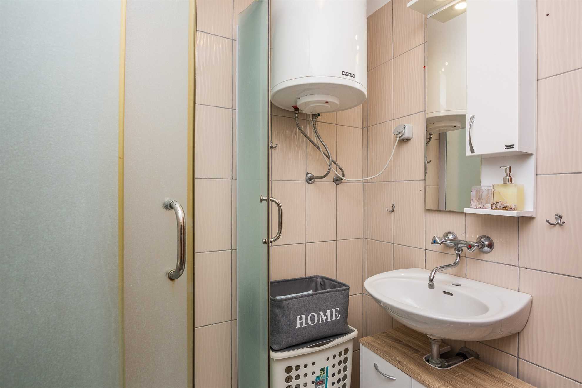 Fully equipped apartment for 4-5 persons | 800 m from the beach