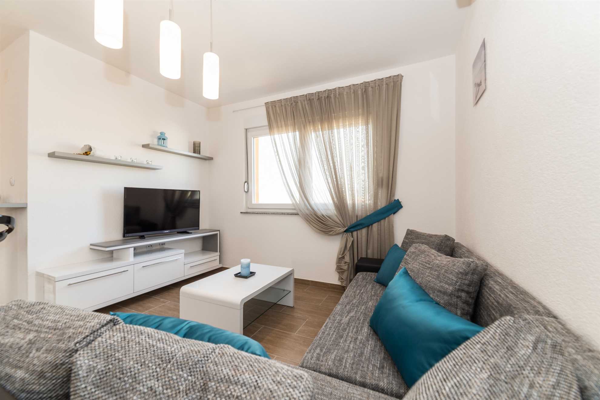 Air-conditioned holiday apartment | 4-6 persons | 80 meters from sea