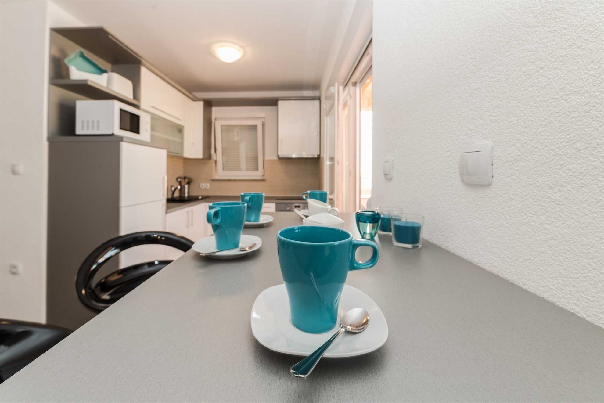 Air-conditioned holiday apartment | 4-6 persons | 80 meters from sea