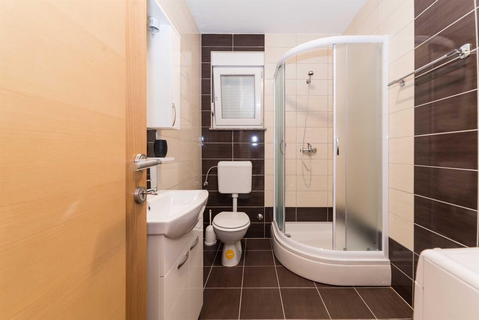Air-conditioned holiday apartment | 4-6 persons | 80 meters from sea