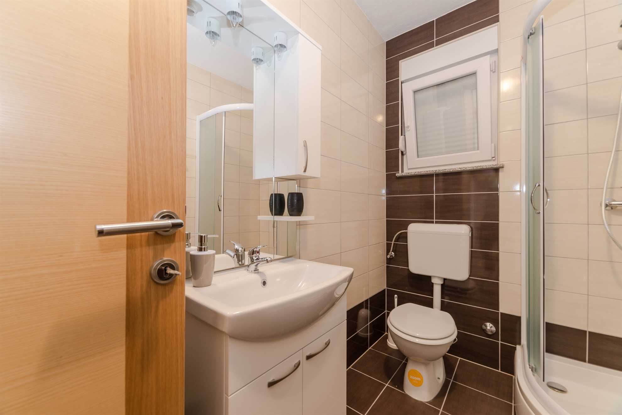 Air-conditioned holiday apartment | 4-6 persons | 80 meters from sea