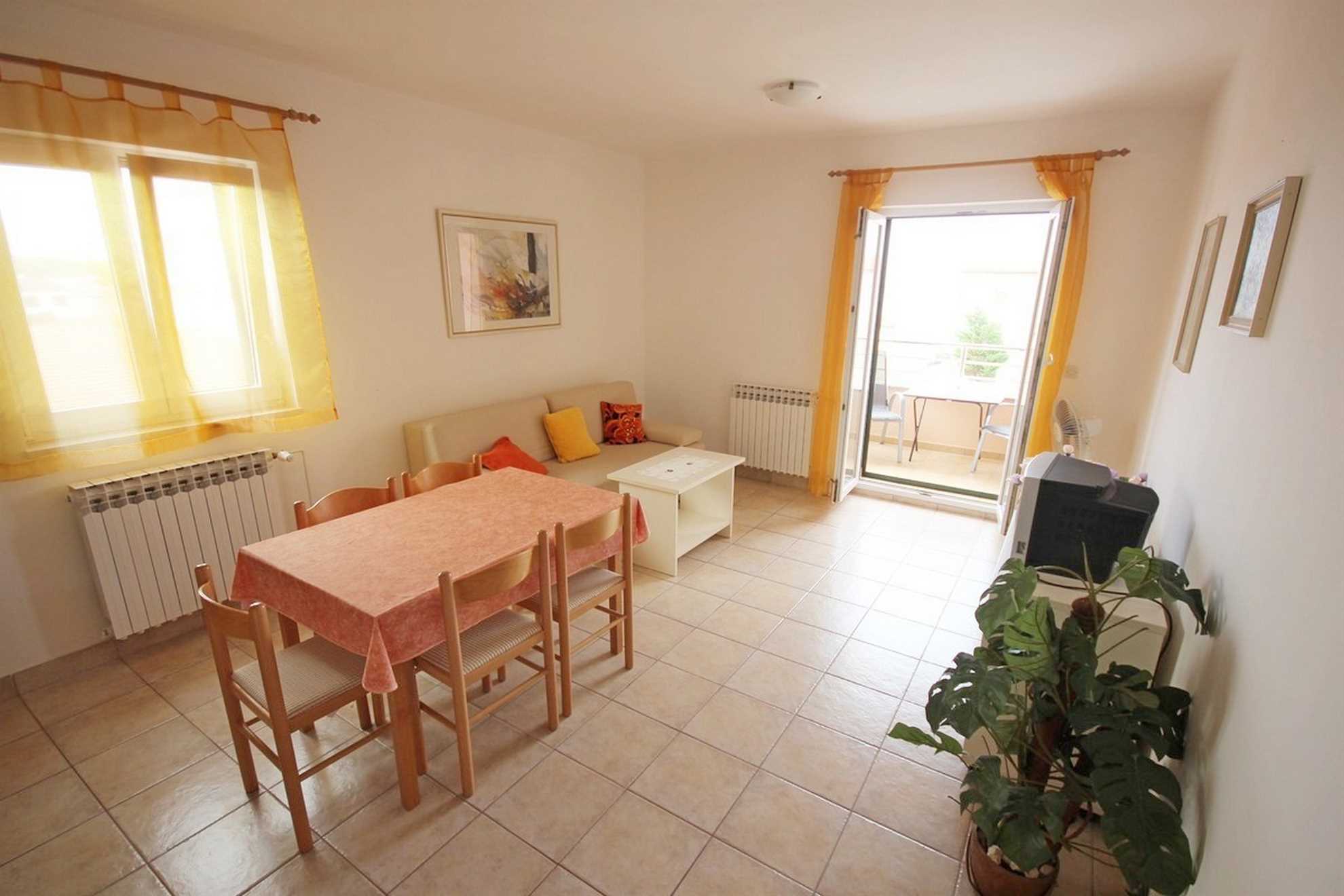Apartment for 2-4 | island of Vir | 70m from beach