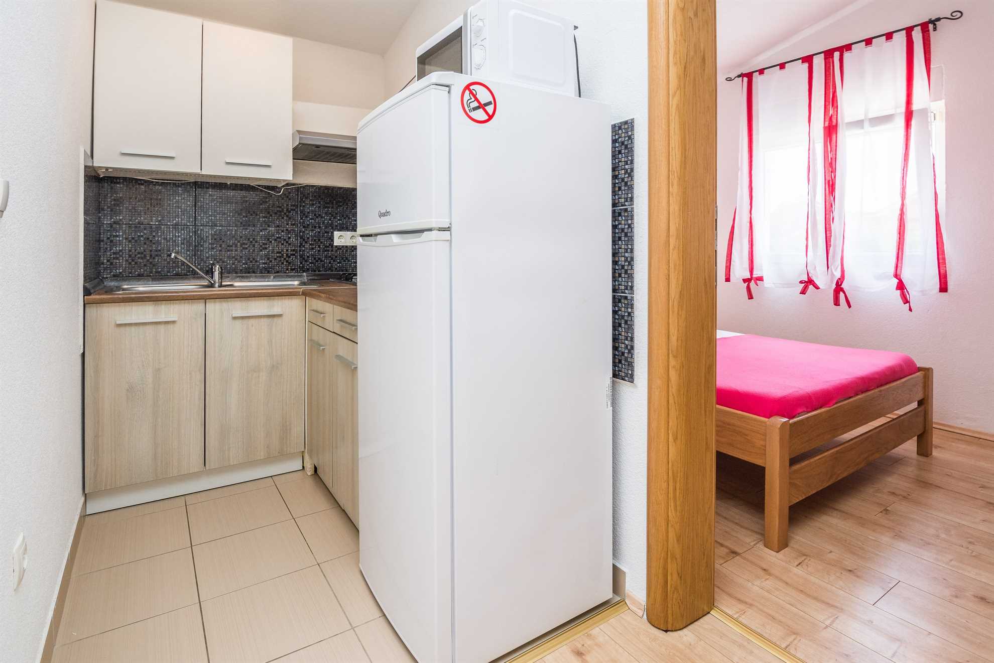 Air-conditioned apartment | 27m2 | for 2-4 | SAT-TV, Wi-Fi, BBQ