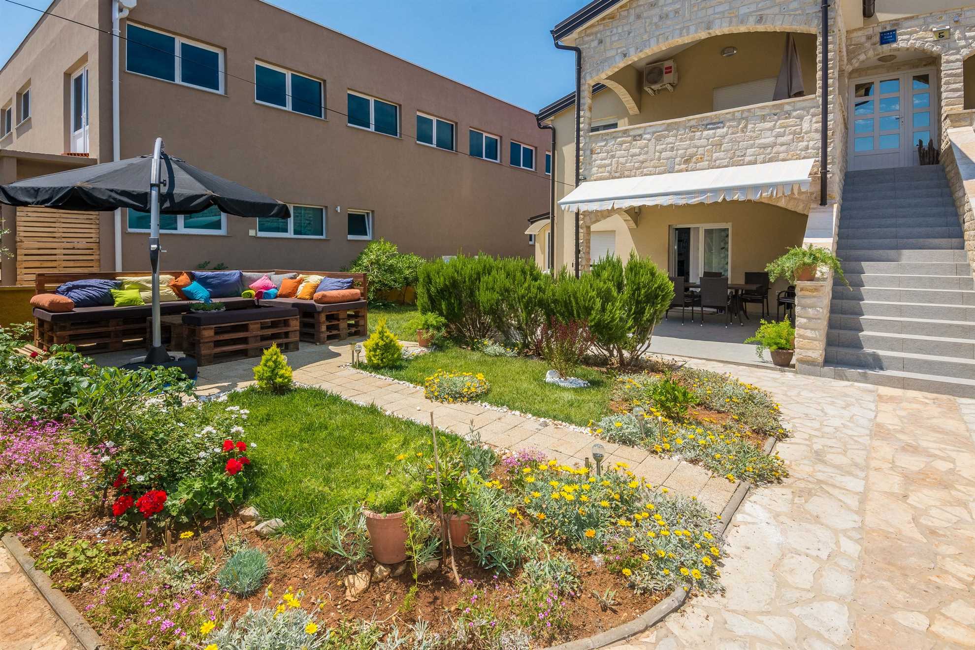 Air-conditioned apartment | 27m2 | for 2-4 | SAT-TV, Wi-Fi, BBQ