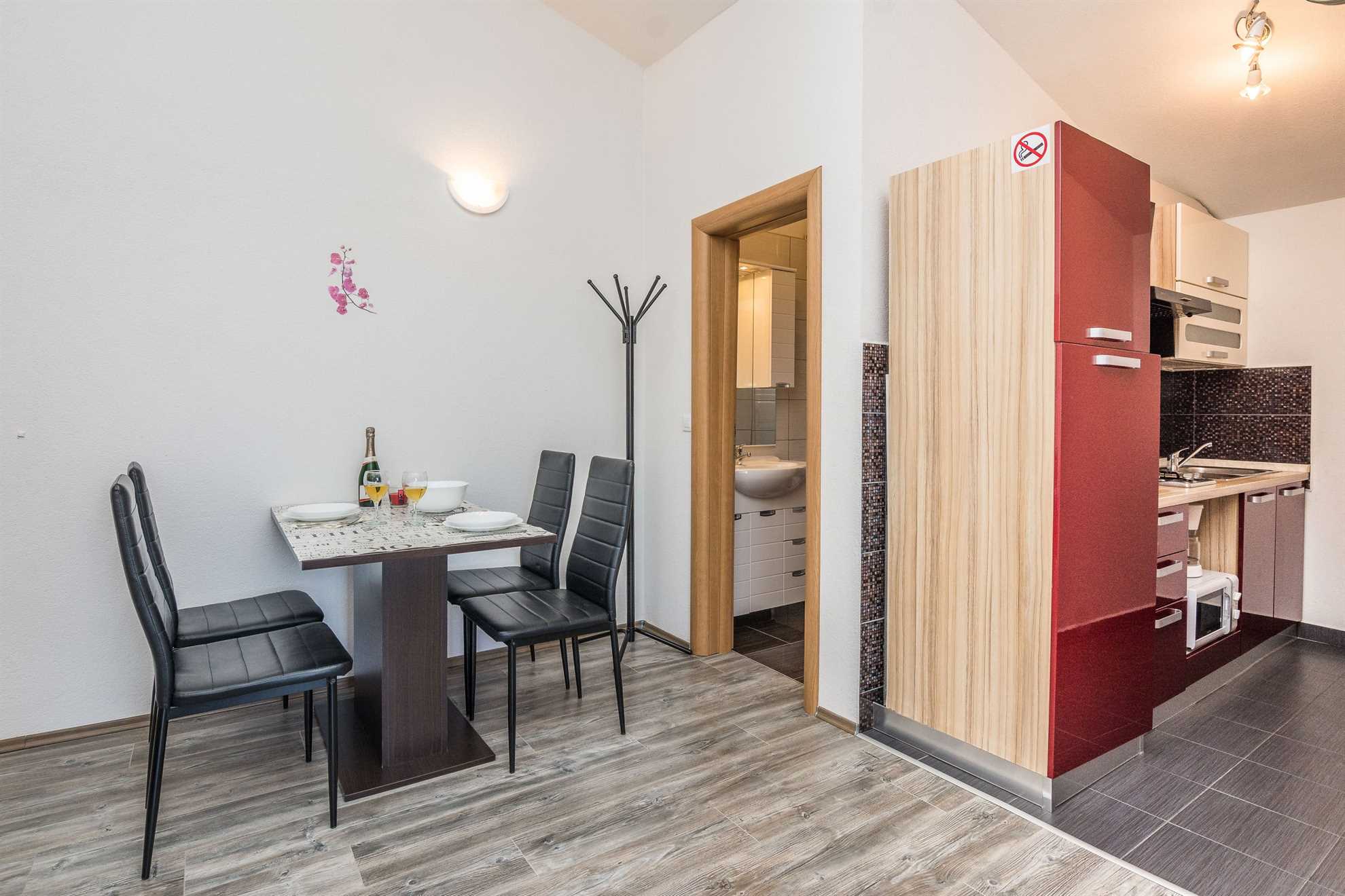Apartment for 2-4 persons in Bobovik | Air conditioning, satellite TV, internet
