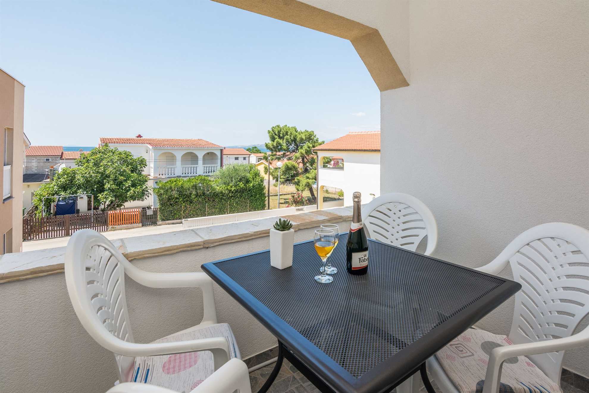 Apartment for 2-4 persons in Bobovik | Air conditioning, satellite TV, internet