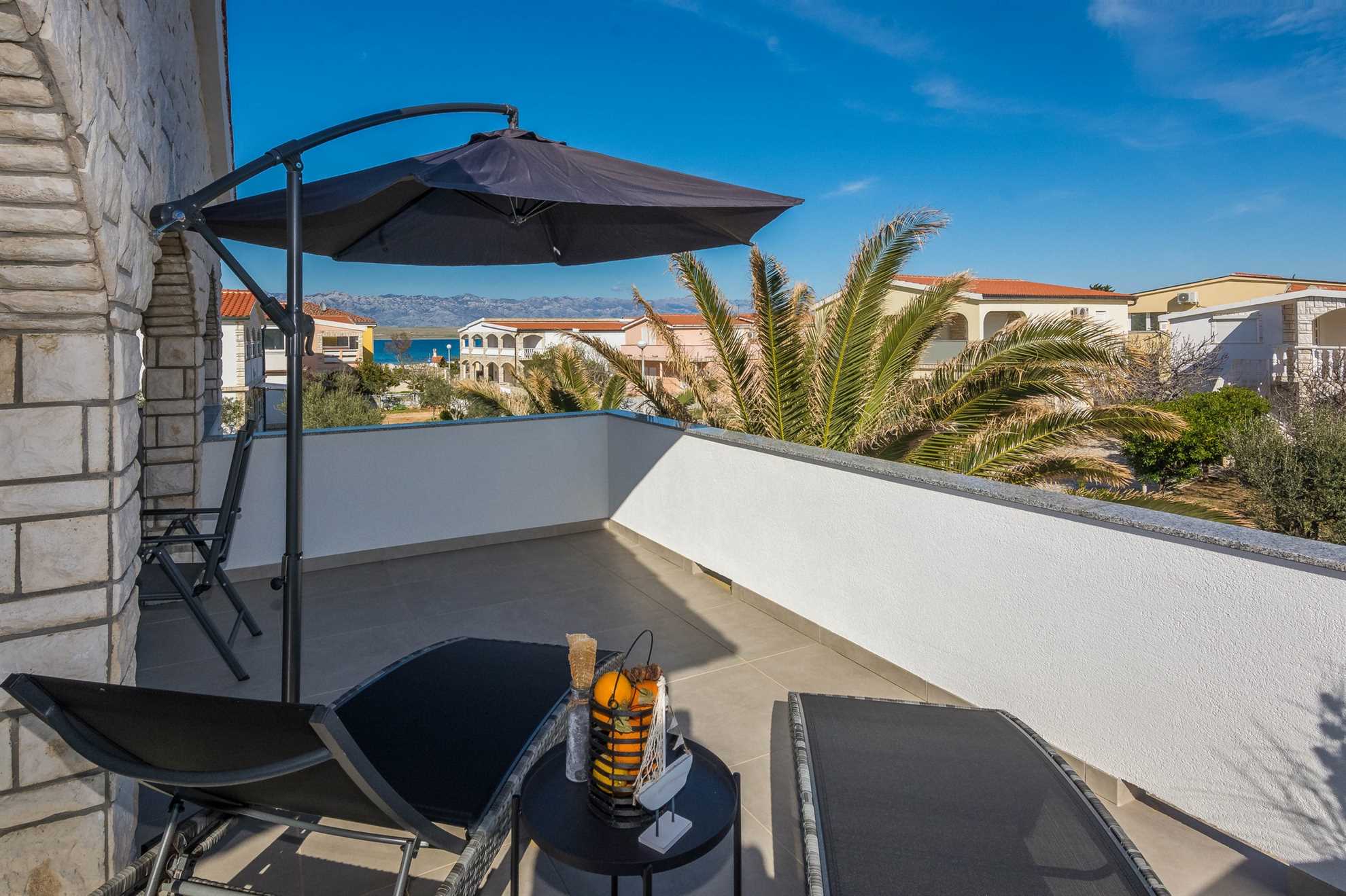 Studio Apartment | 2-3 pers | Air conditioning and satellite TV | 100m from the beach