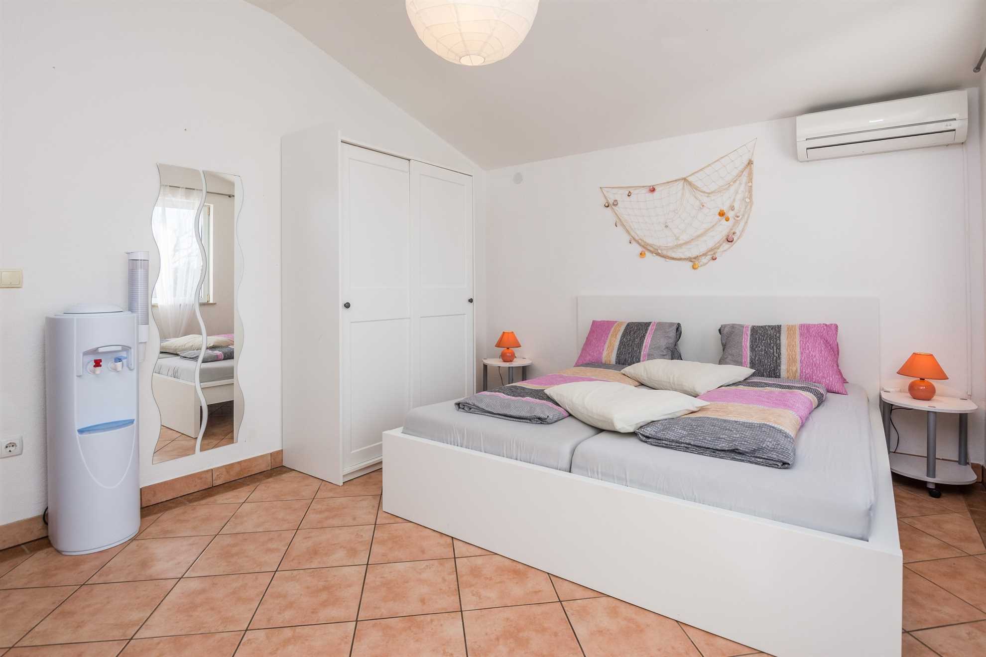 Studio Apartment | 2-3 pers. | 100m from the beach | Air conditioning, satellite TV
