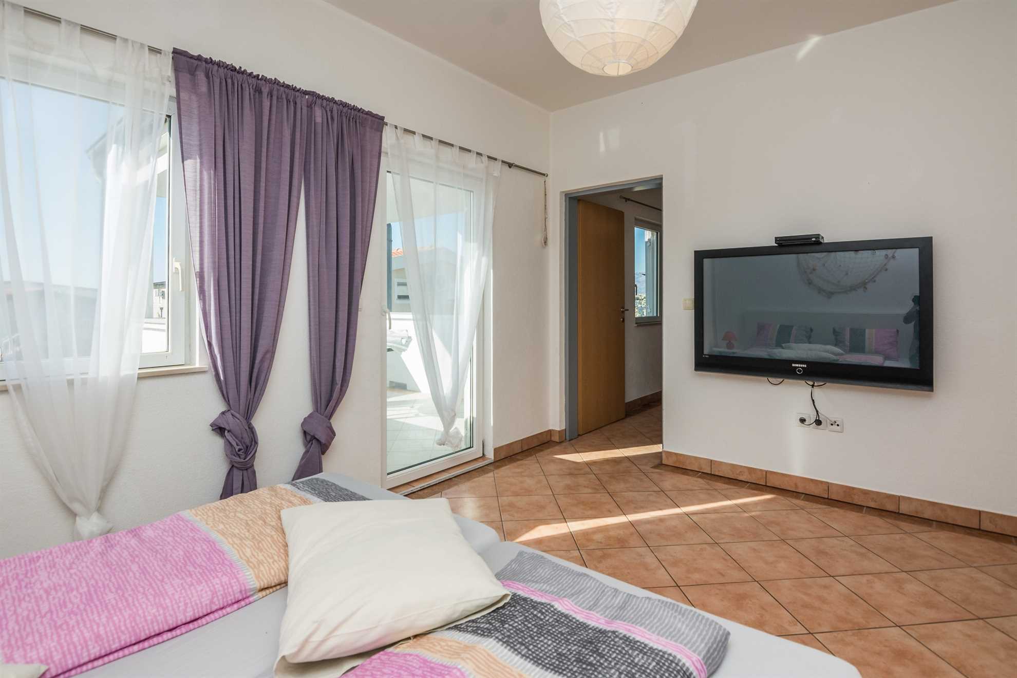 Studio Apartment | 2-3 pers. | 100m from the beach | Air conditioning, satellite TV