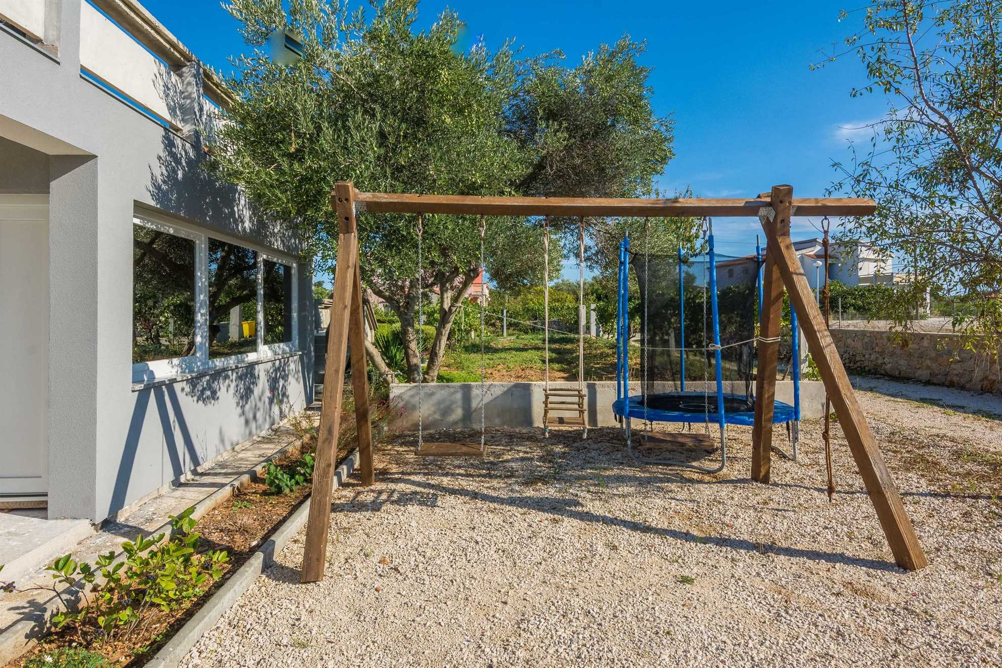 Apartment for 4-6 persons | Air conditioning, satellite TV and internet