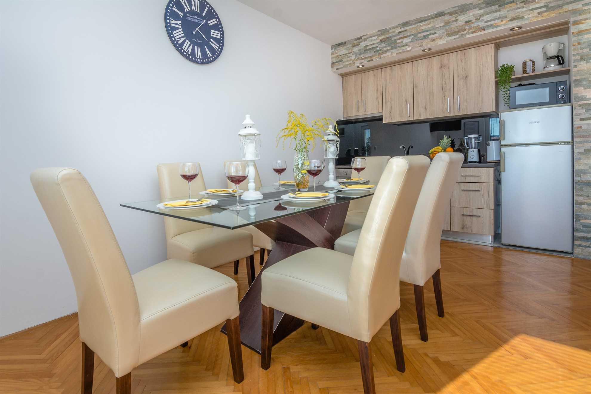Apartment for 4-6 persons | Air conditioning, satellite TV and internet