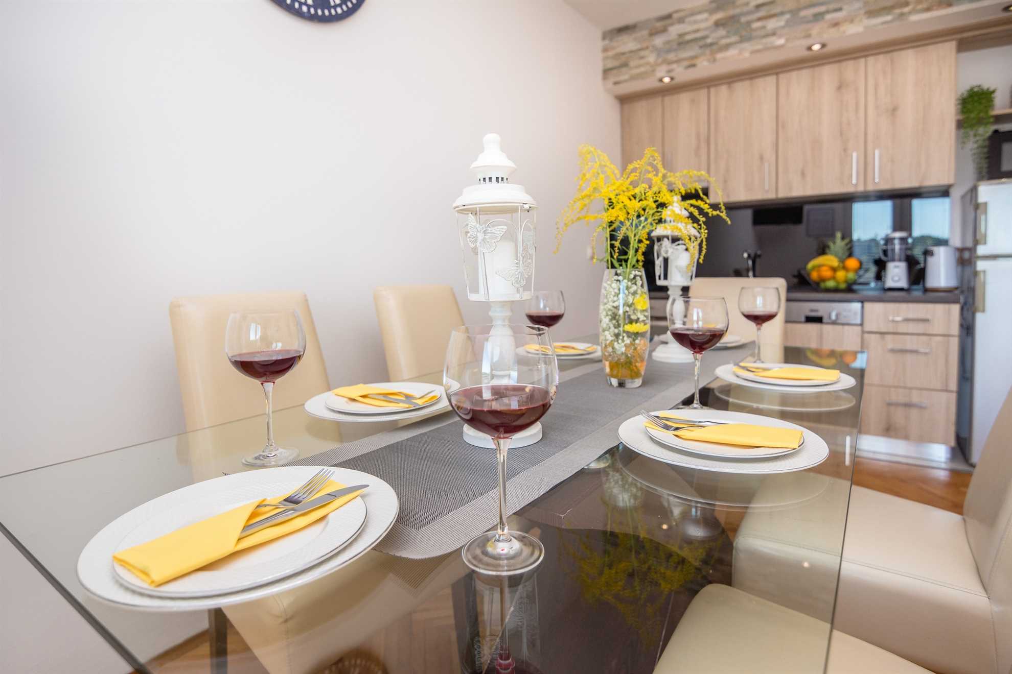 Apartment for 4-6 persons | Air conditioning, satellite TV and internet