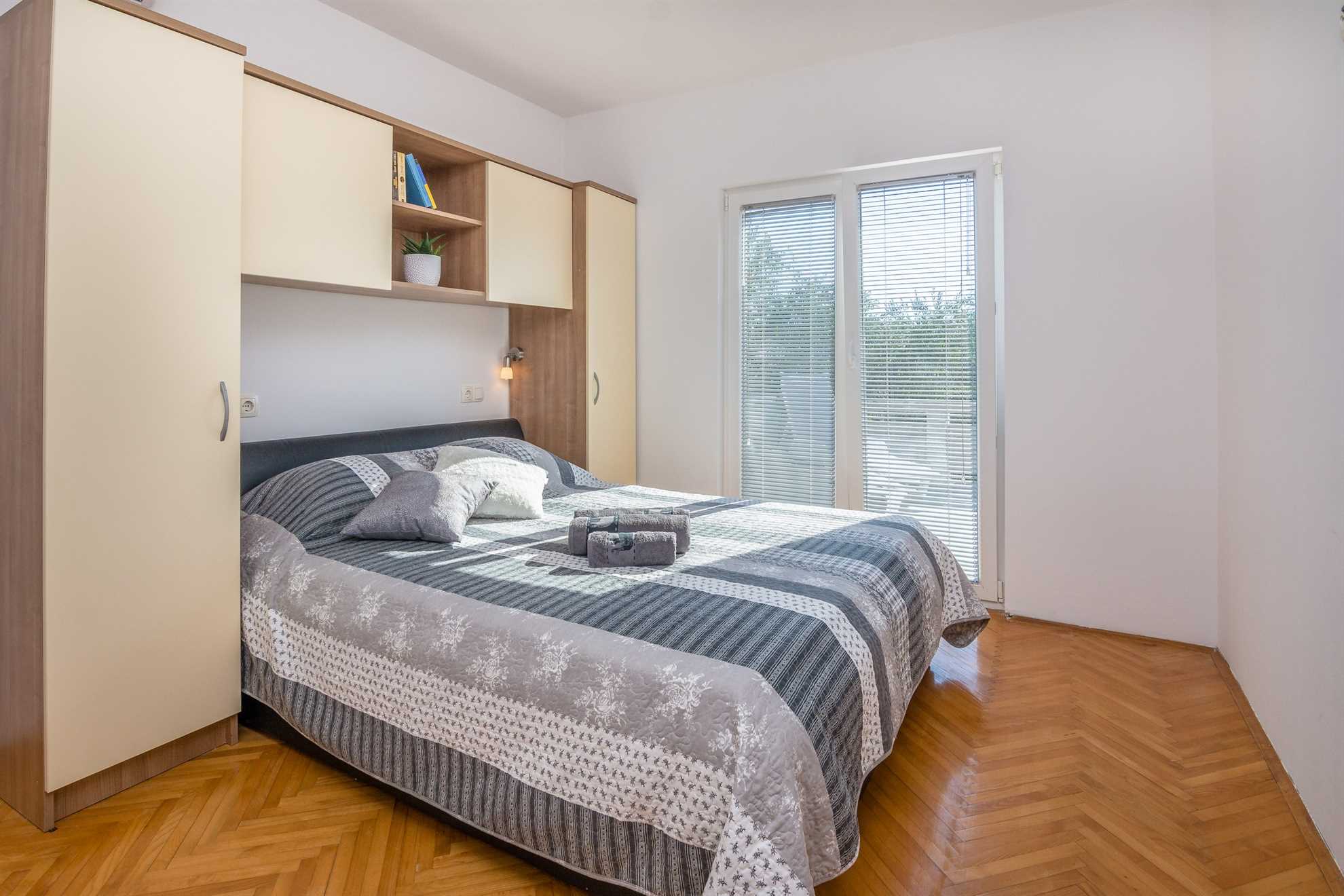 Apartment for 4-6 persons | Air conditioning, satellite TV and internet