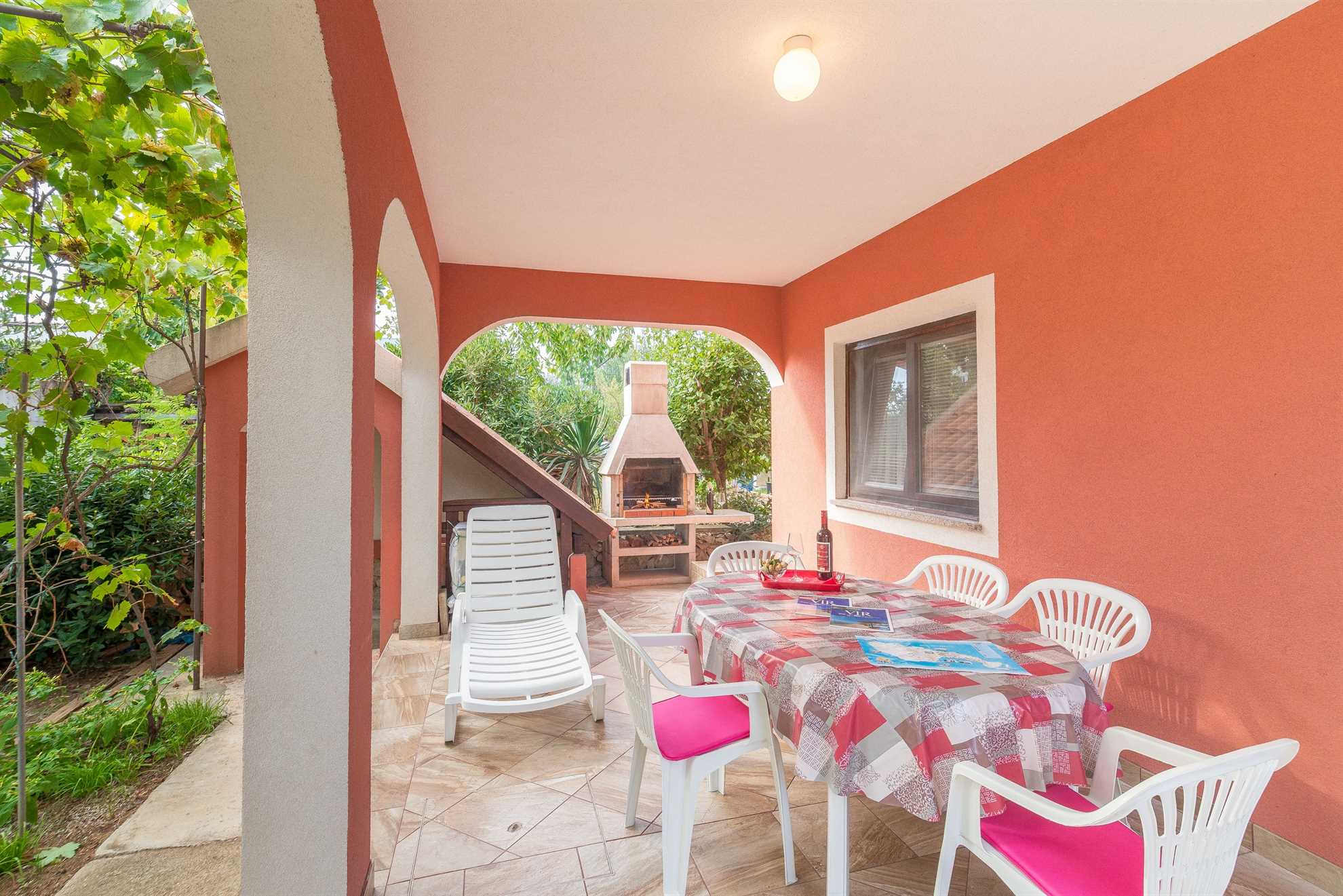Apartment for 4 persons | Air conditioning, satellite TV and internet