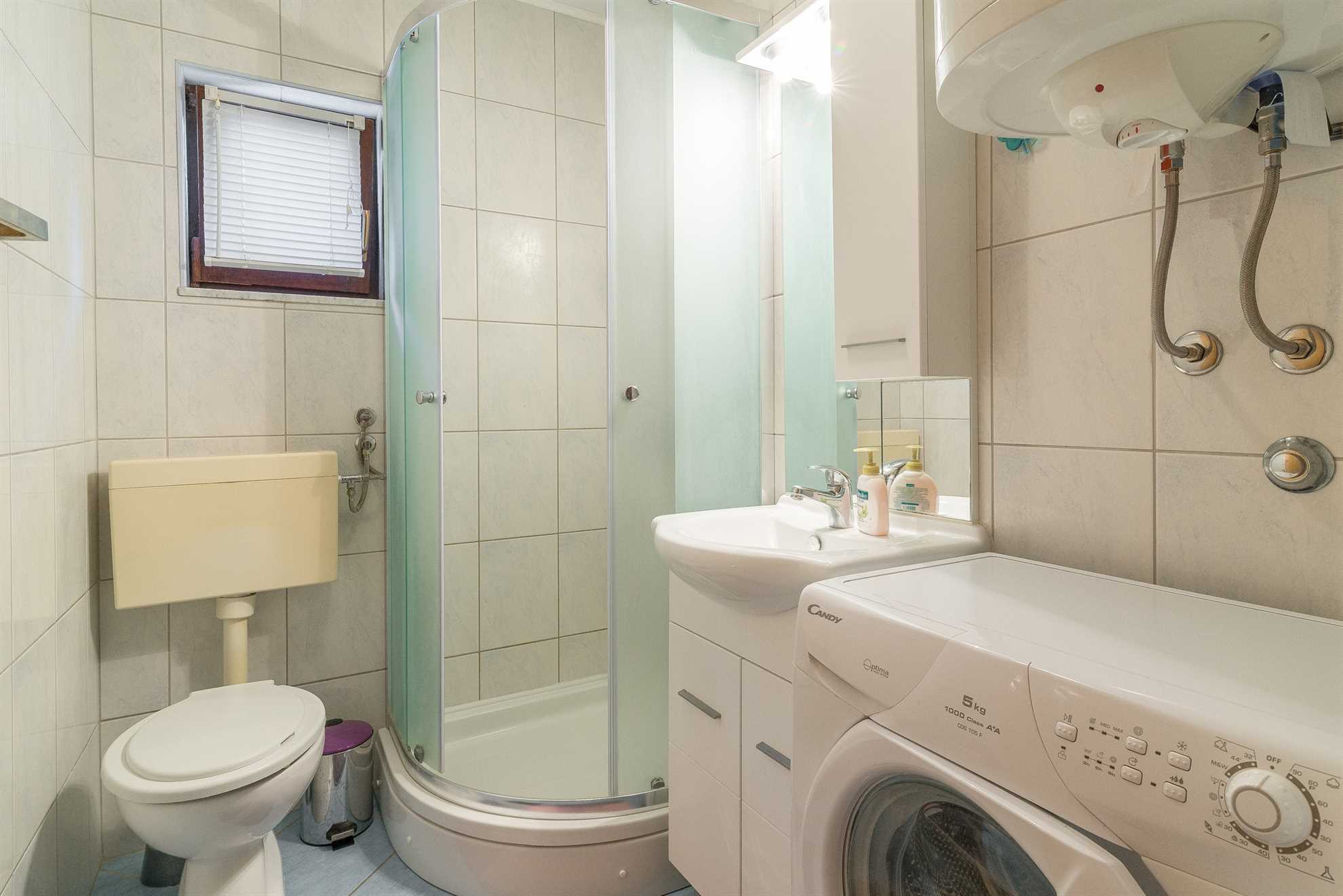 Apartment for 4 persons | Air conditioning, satellite TV and internet