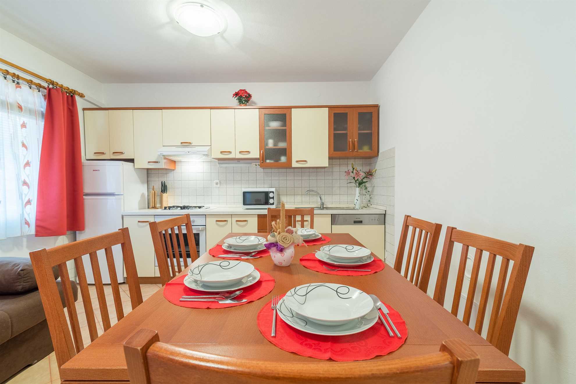Apartment for 4 persons | Air conditioning, satellite TV and internet