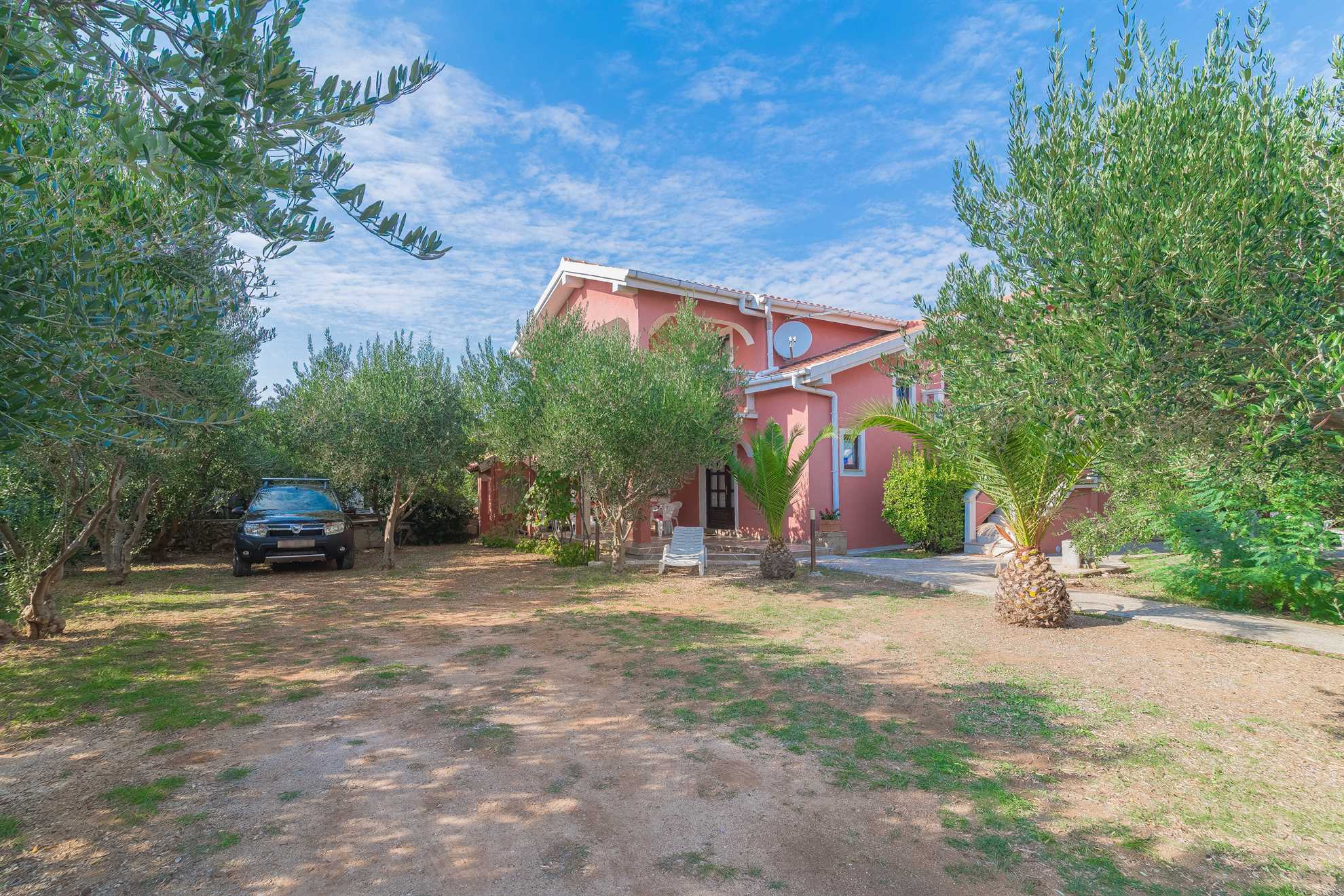Apartment for 4-5 persons | Air conditioning, satellite TV and internet