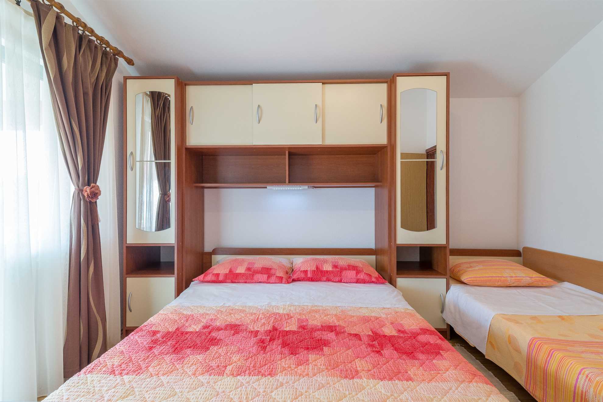Apartment for 4-5 persons | Air conditioning, satellite TV and internet