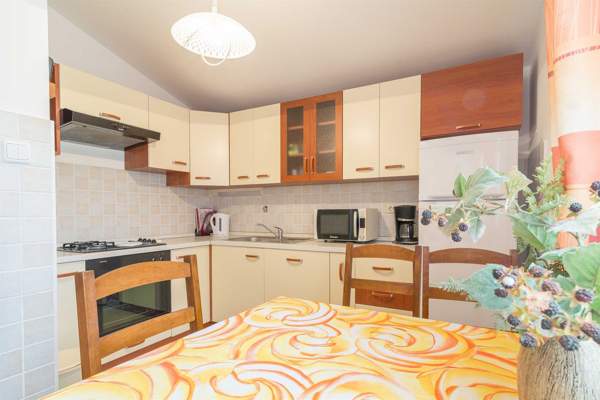 Apartment for 4-5 persons | Air conditioning, satellite TV and internet
