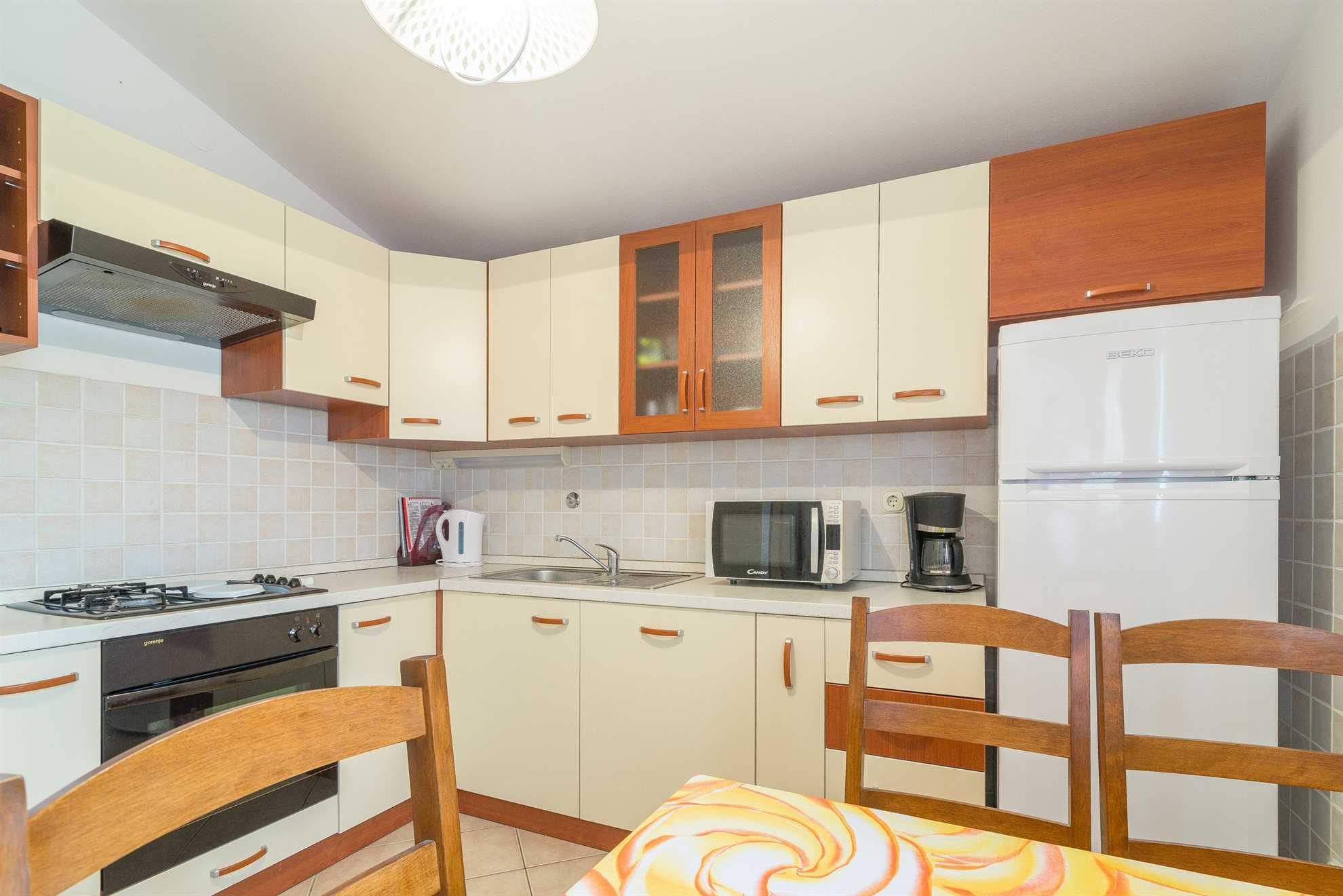 Apartment for 4-5 persons | Air conditioning, satellite TV and internet