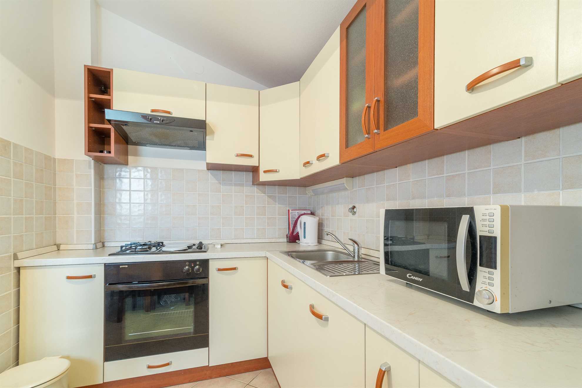 Apartment for 4-5 persons | Air conditioning, satellite TV and internet