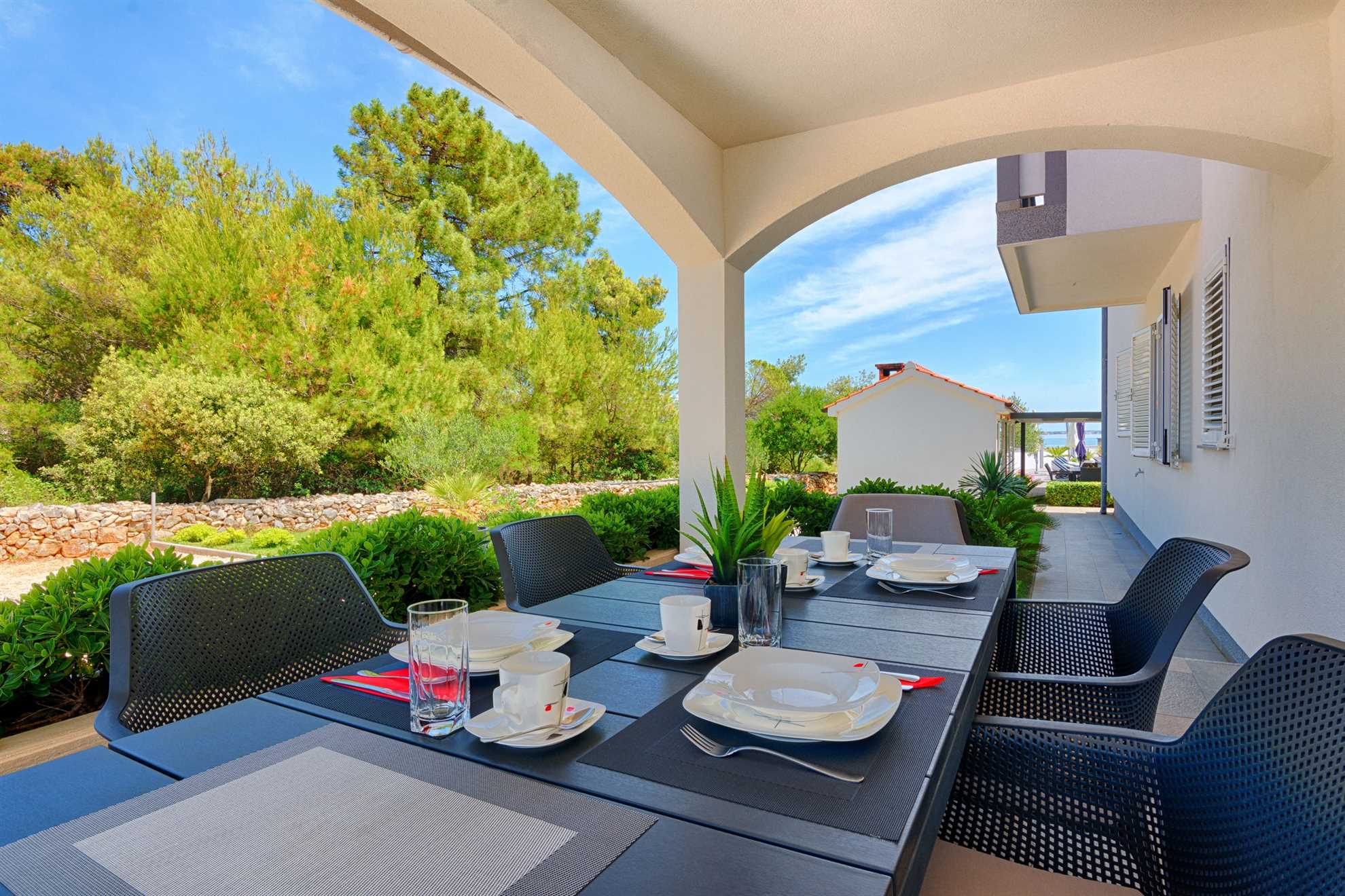 Apartment with pool | Sea view | quiet location | for 4 per.