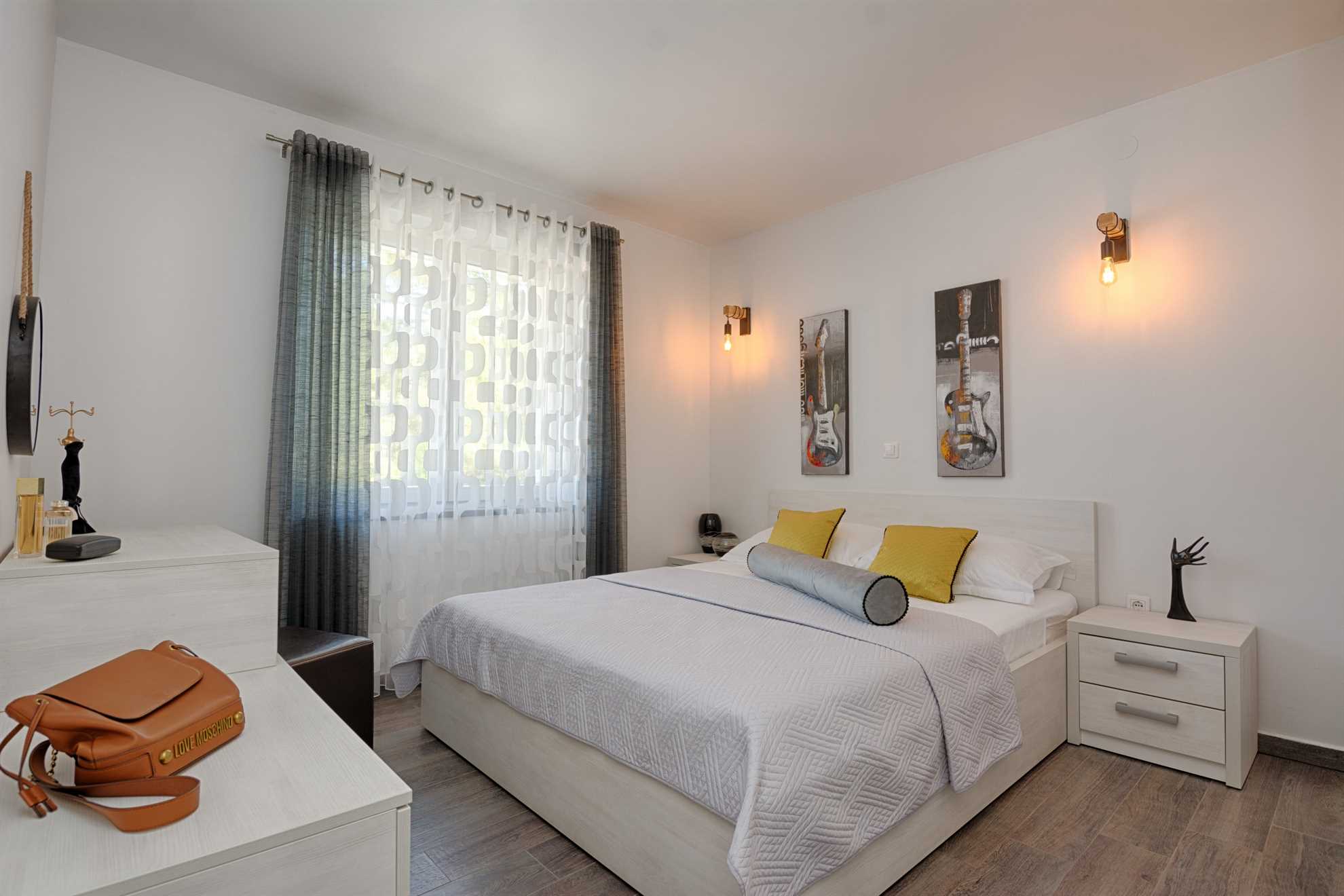 Apartment with pool | Sea view | quiet location | for 4 per.