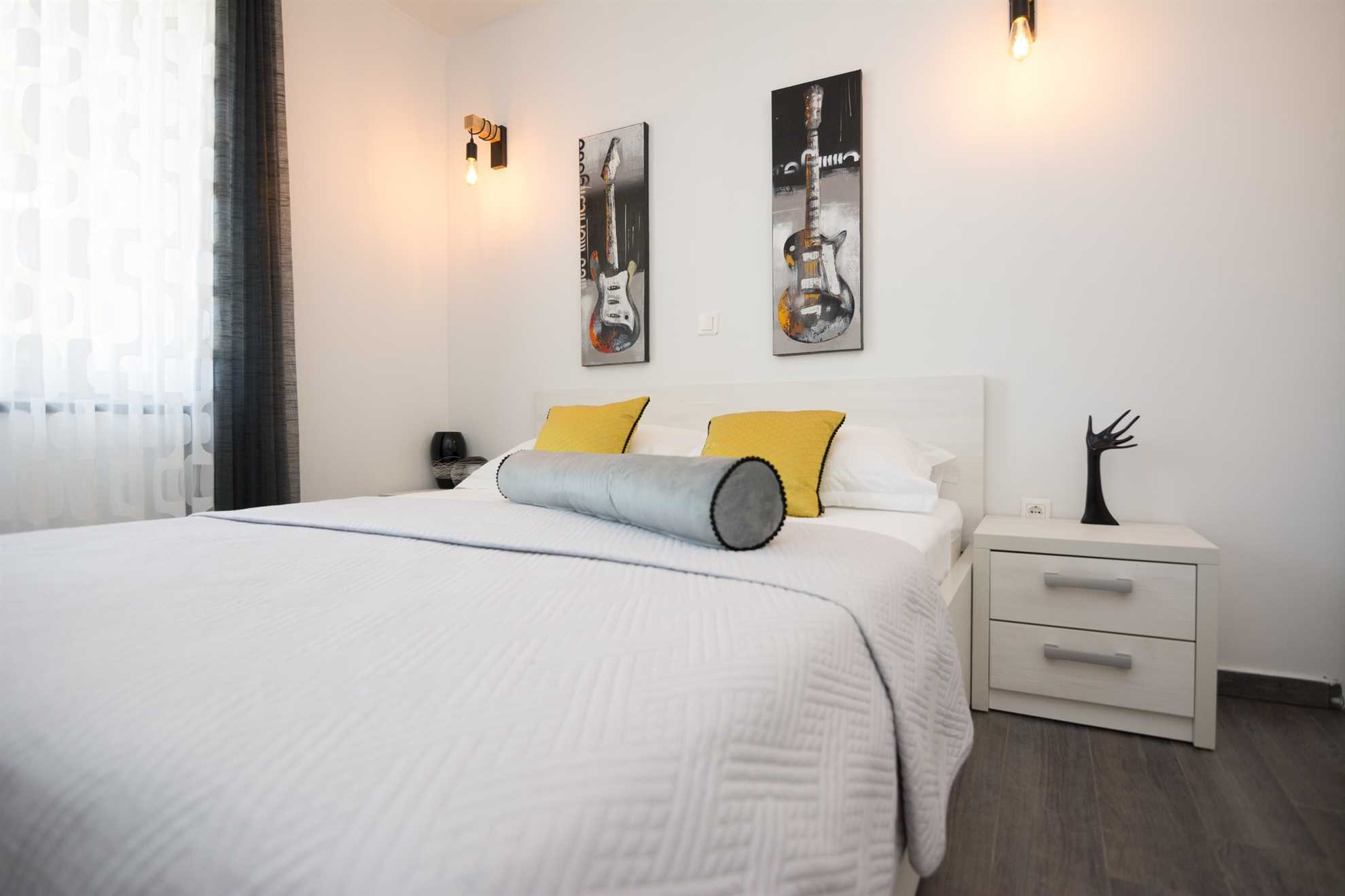 Apartment with pool | Sea view | quiet location | for 4 per.