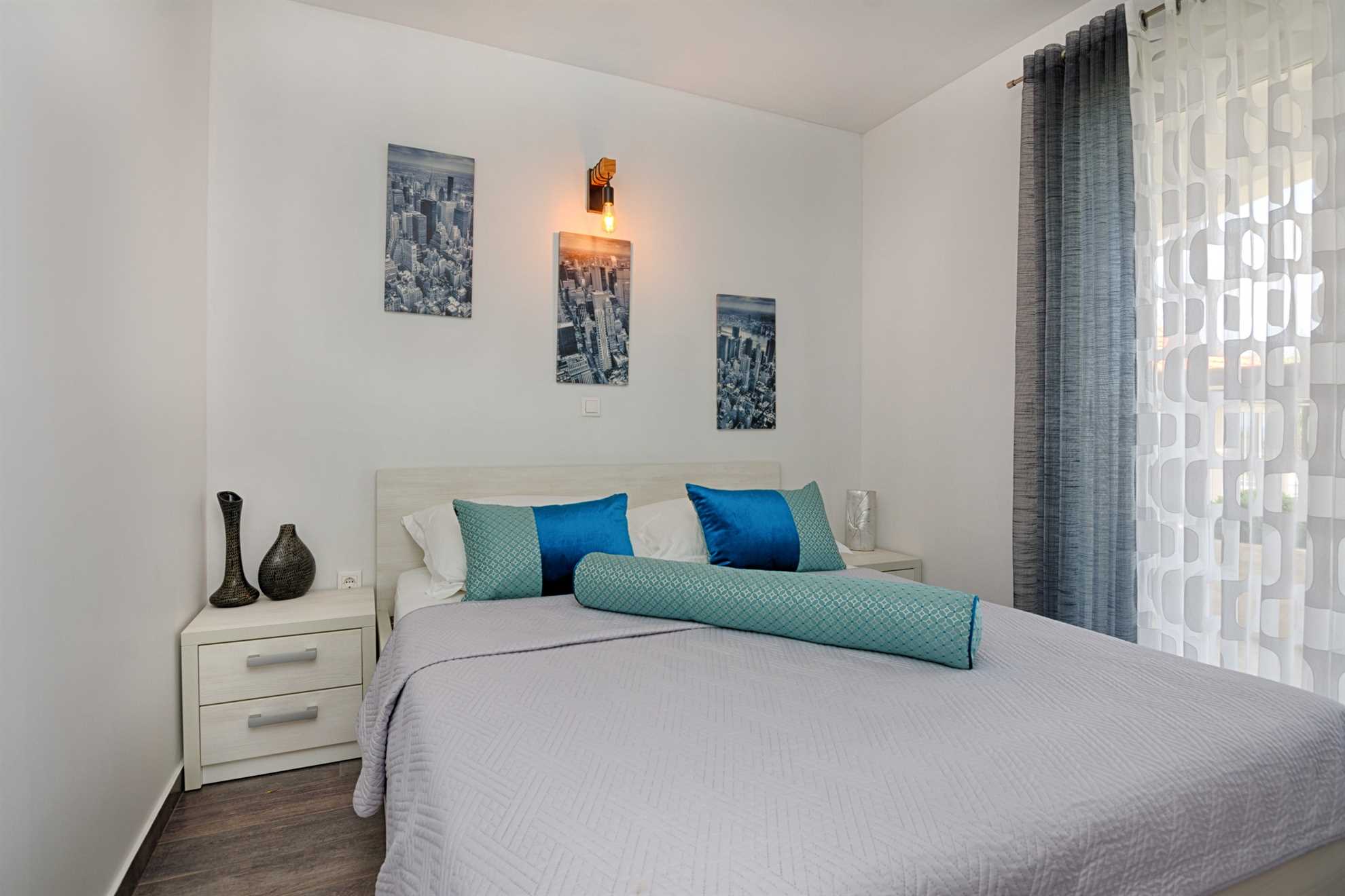 Luxurious apartment with pool | quiet location | Sea view | for 6 pers.